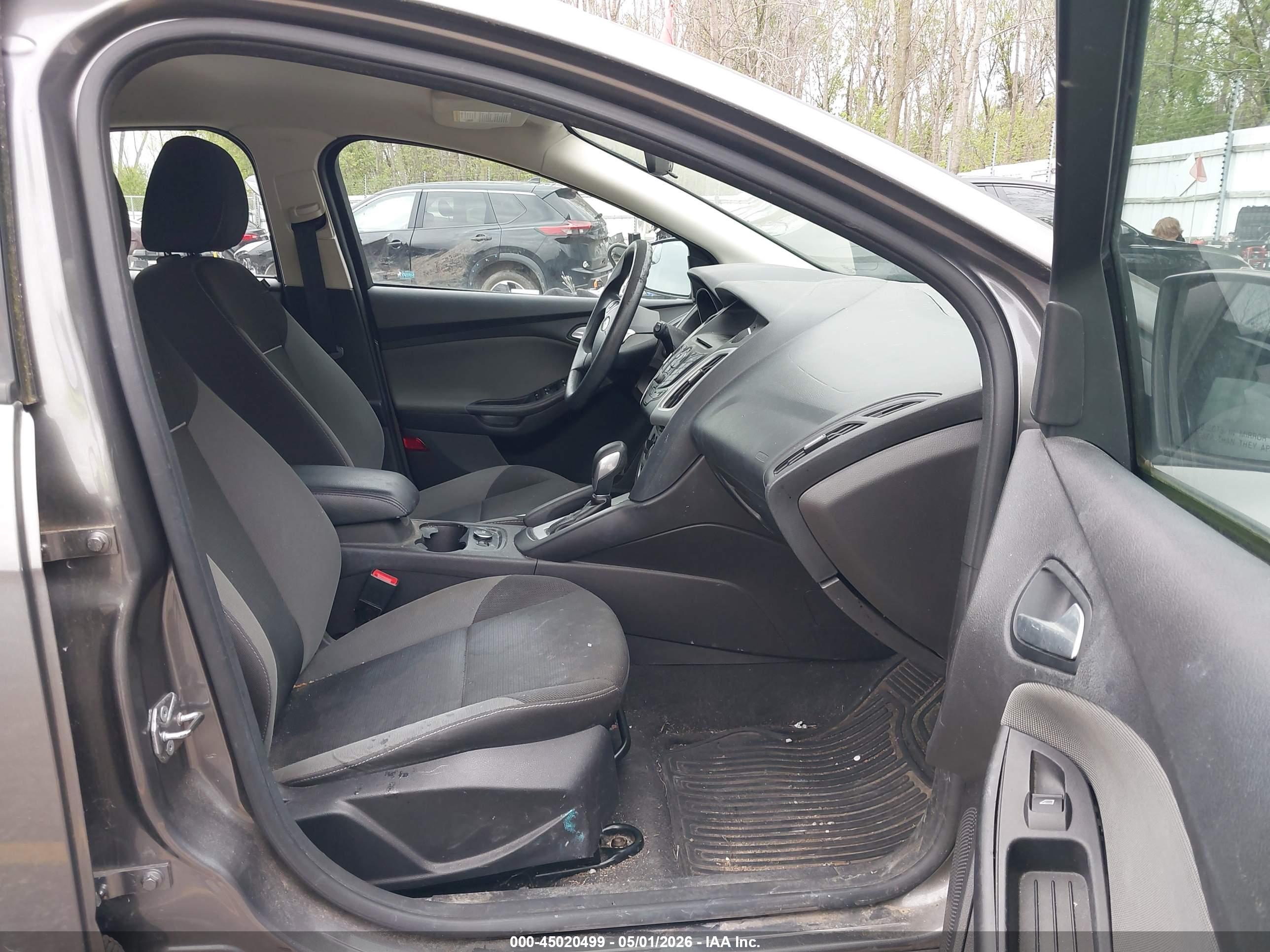 FORD FOCUS image 5