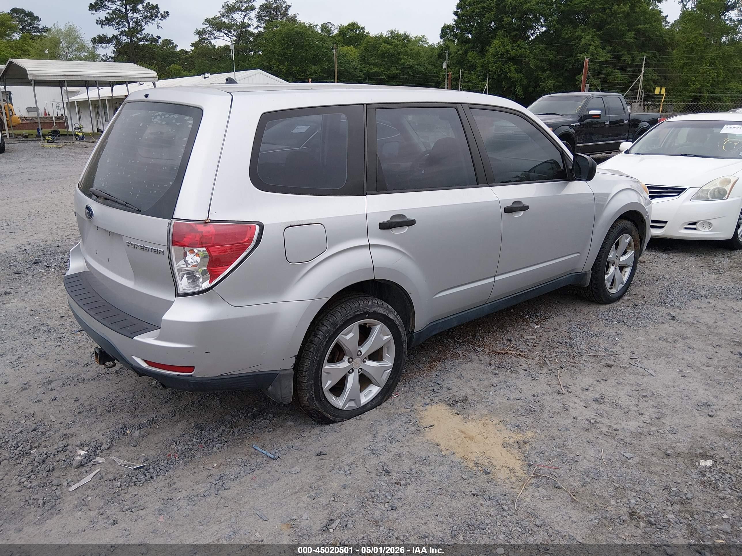 SUBARU FORESTER image 4