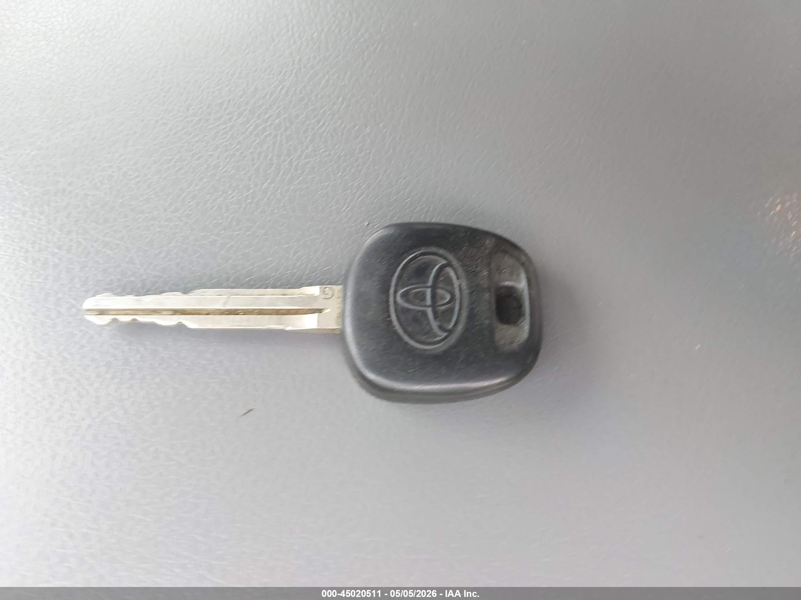 TOYOTA TUNDRA image 11