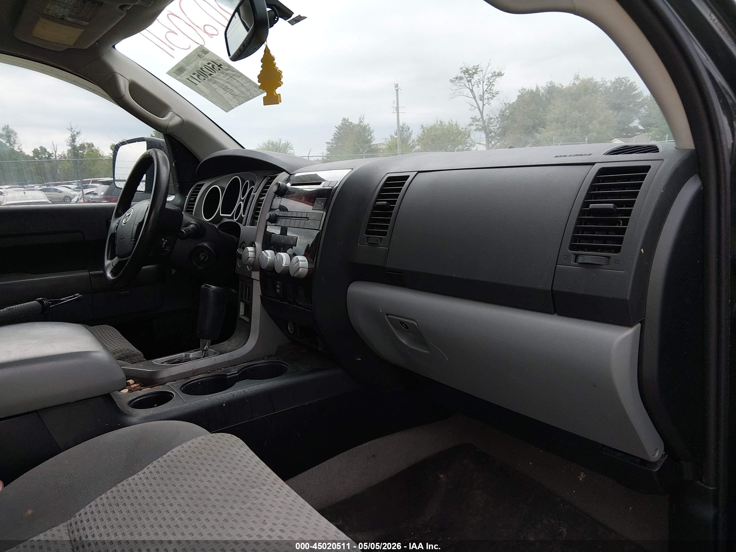 TOYOTA TUNDRA image 5