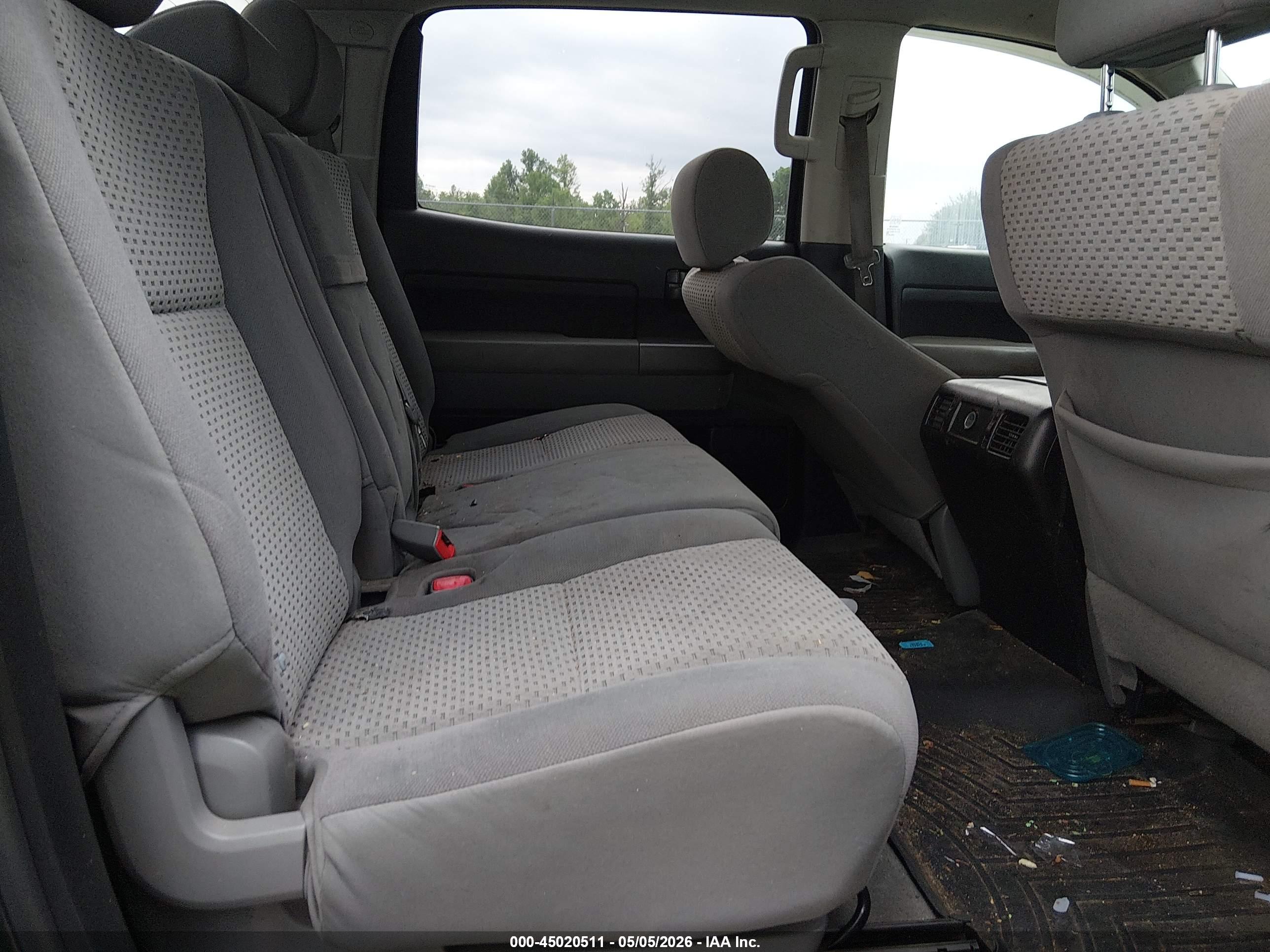 TOYOTA TUNDRA image 8