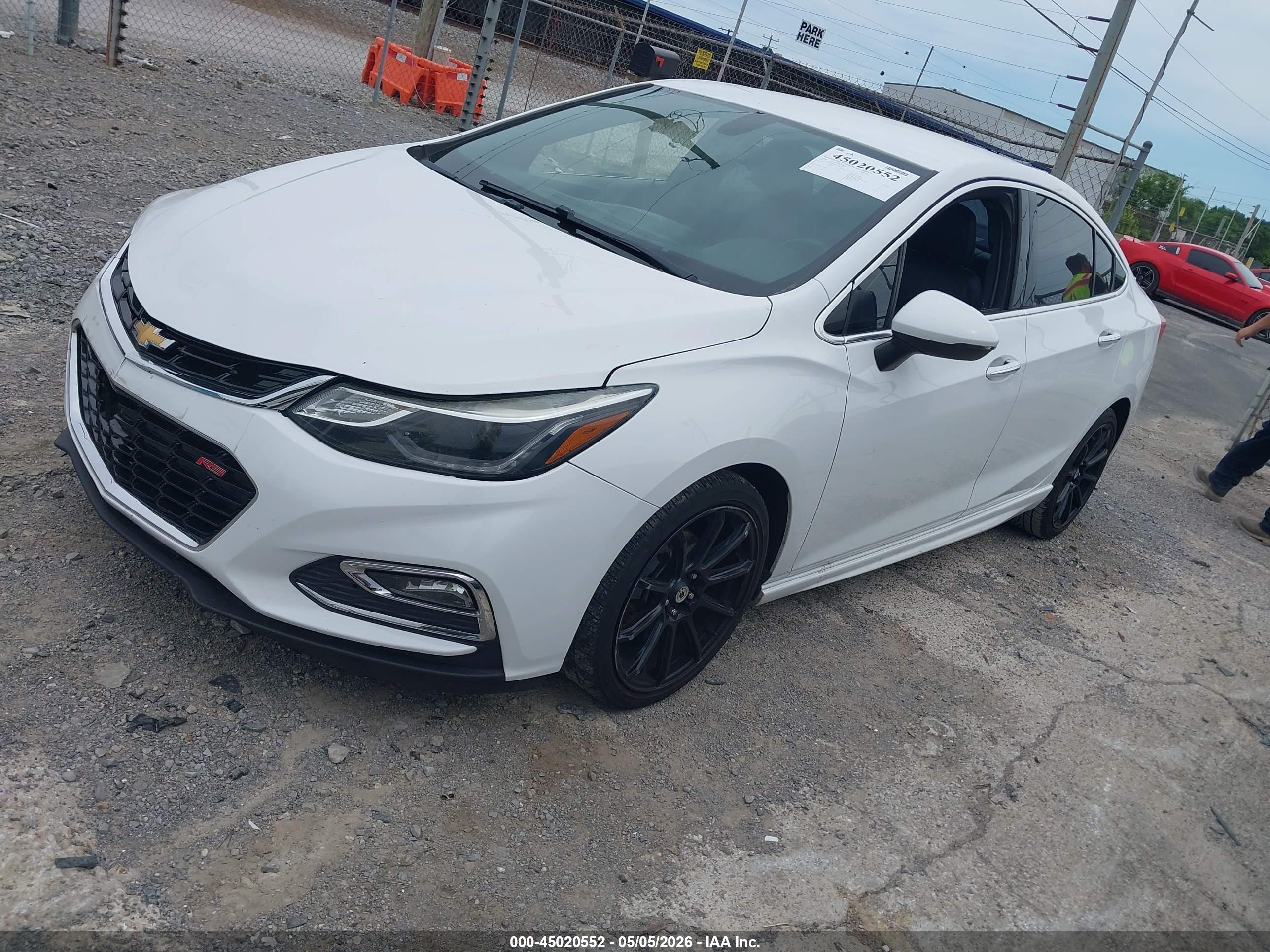 CHEVROLET CRUZE image 2
