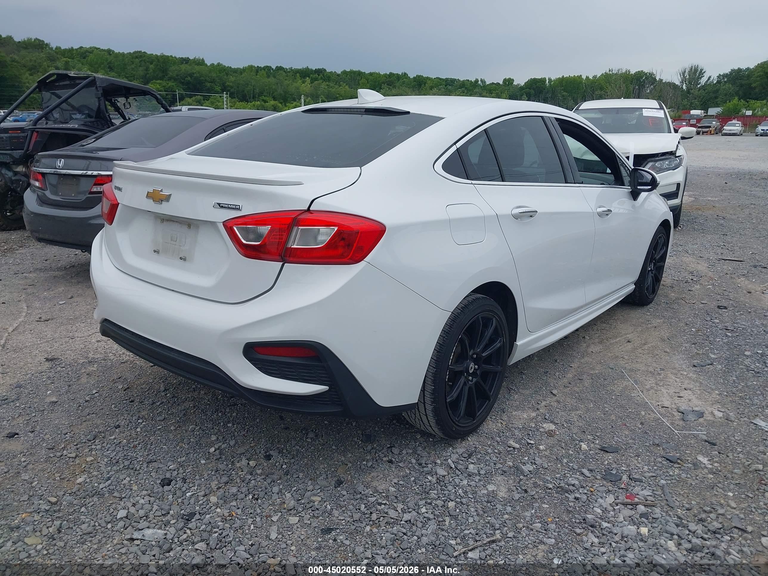 CHEVROLET CRUZE image 4