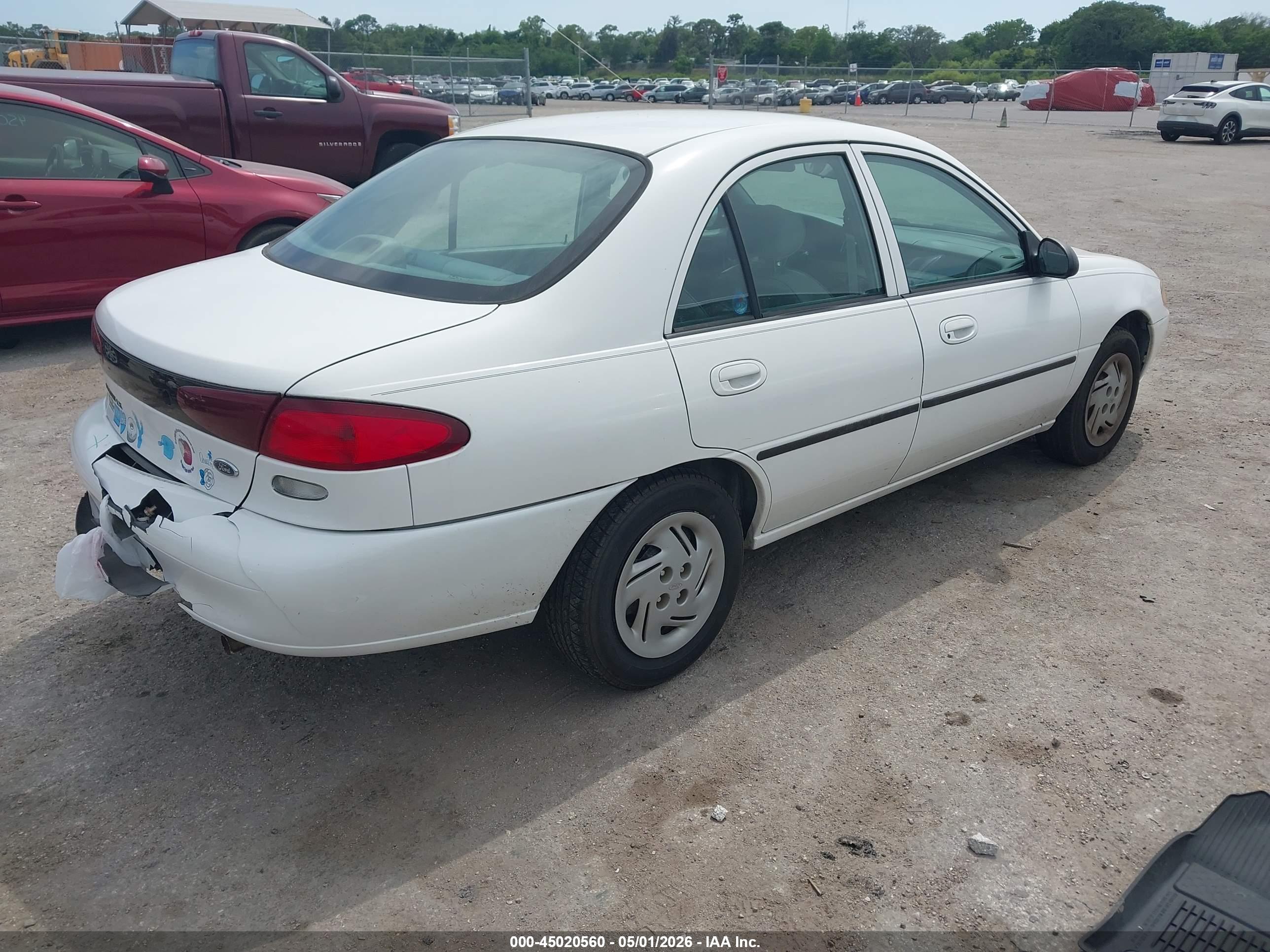 FORD ESCORT image 4