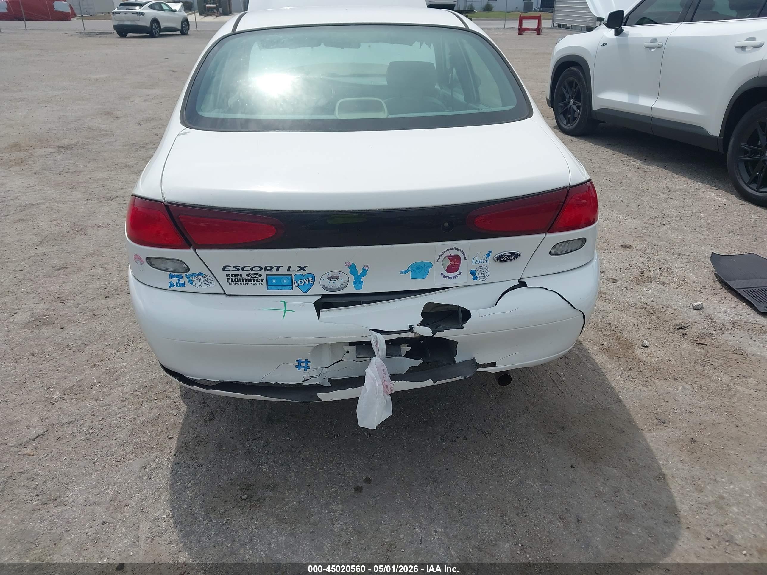 FORD ESCORT image 6