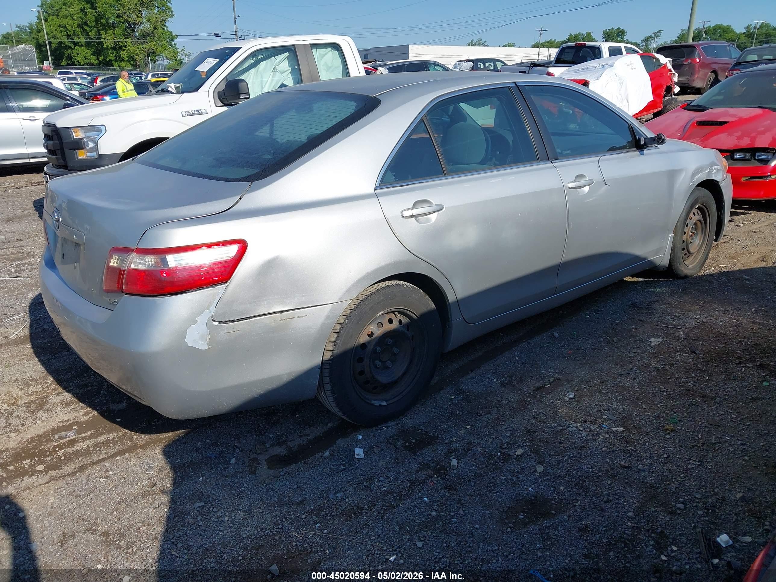 TOYOTA CAMRY image 4