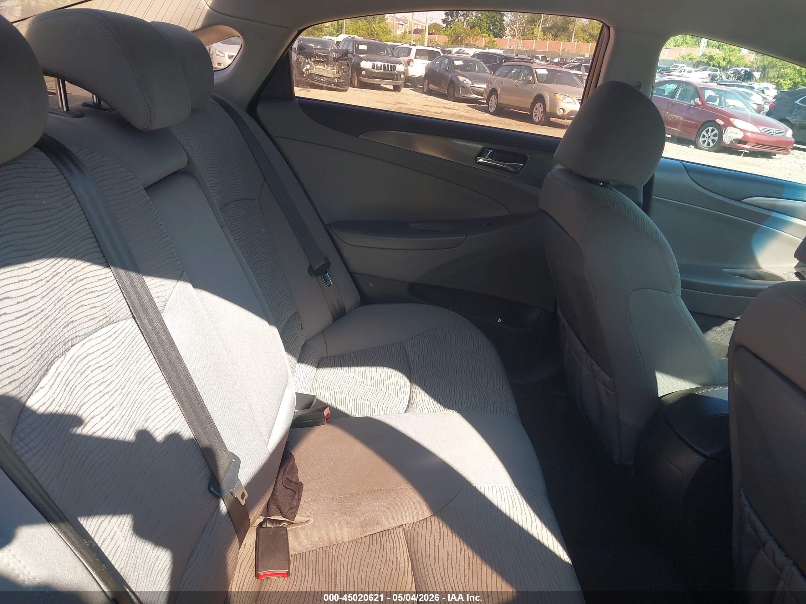 HYUNDAI SONATA image 8