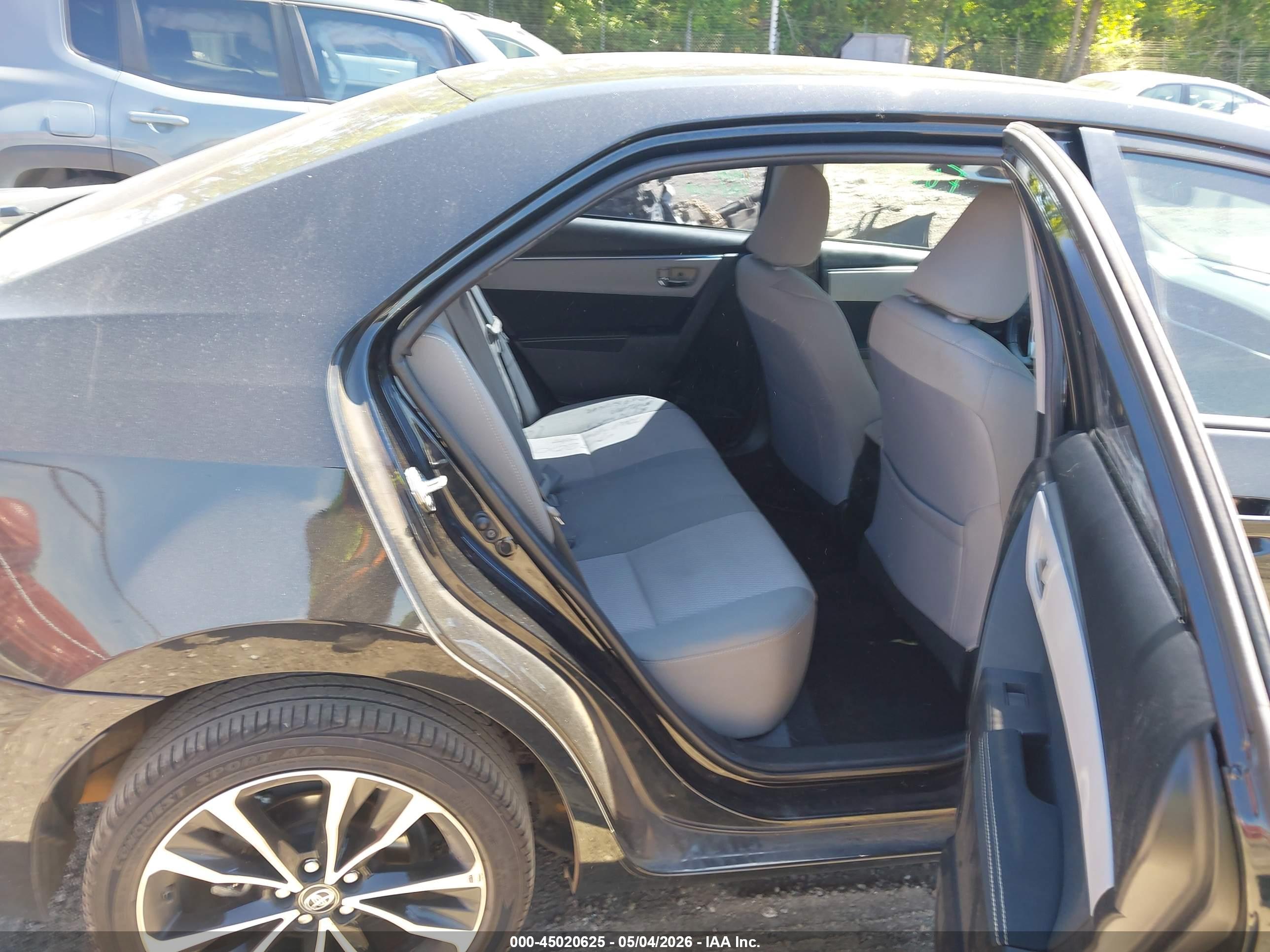 TOYOTA COROLLA image 8