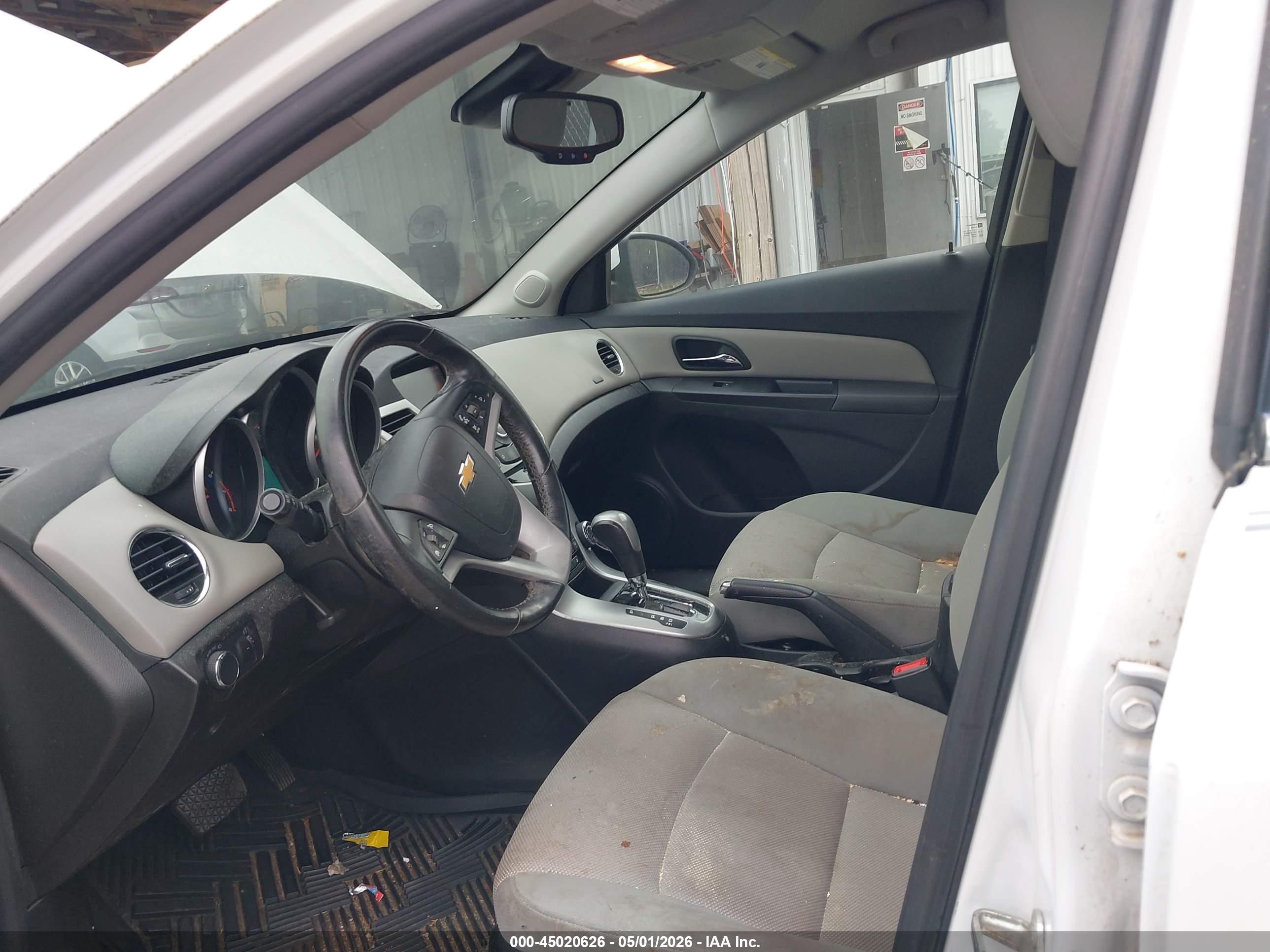 CHEVROLET CRUZE image 5