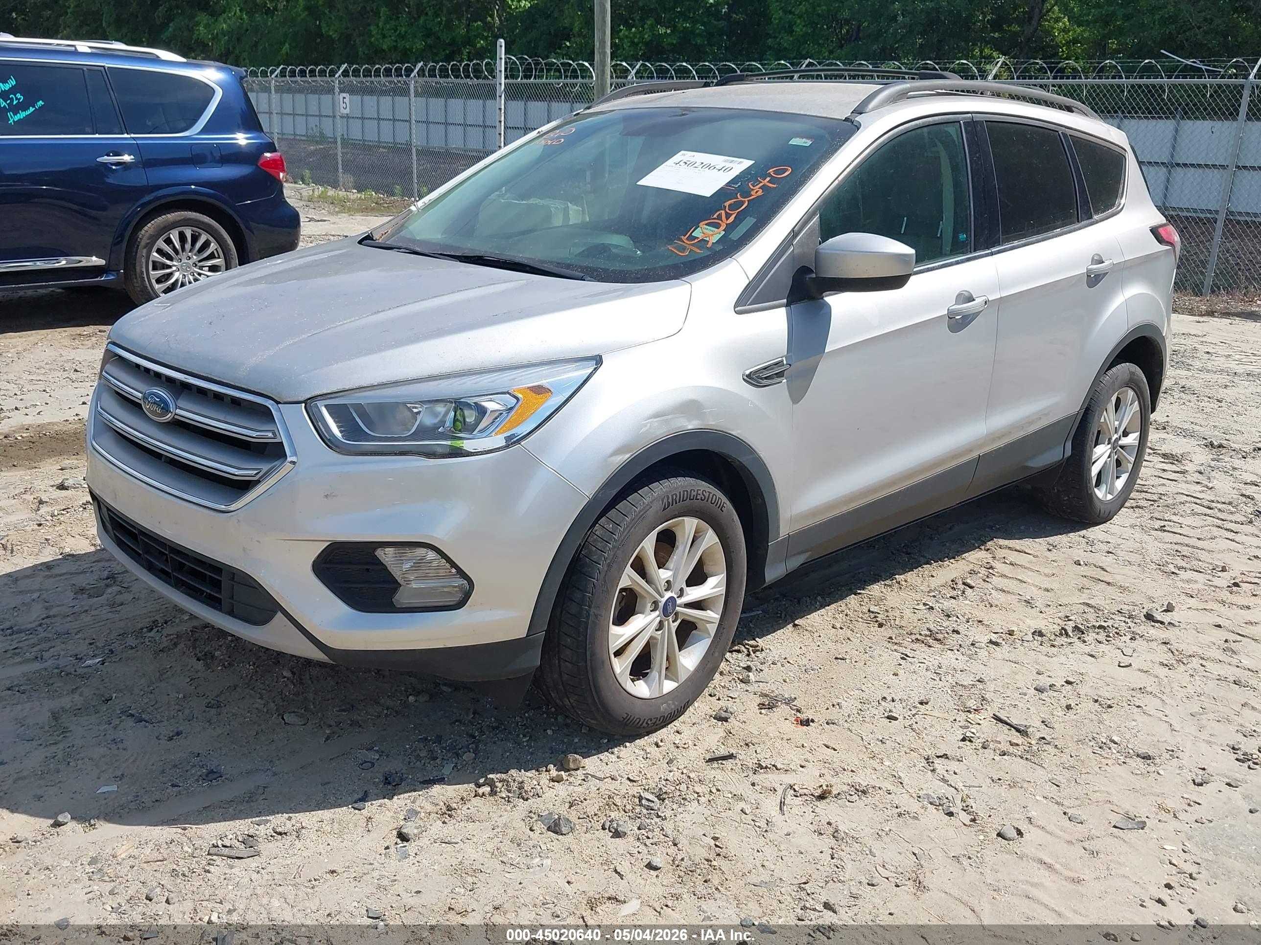 FORD ESCAPE image 2