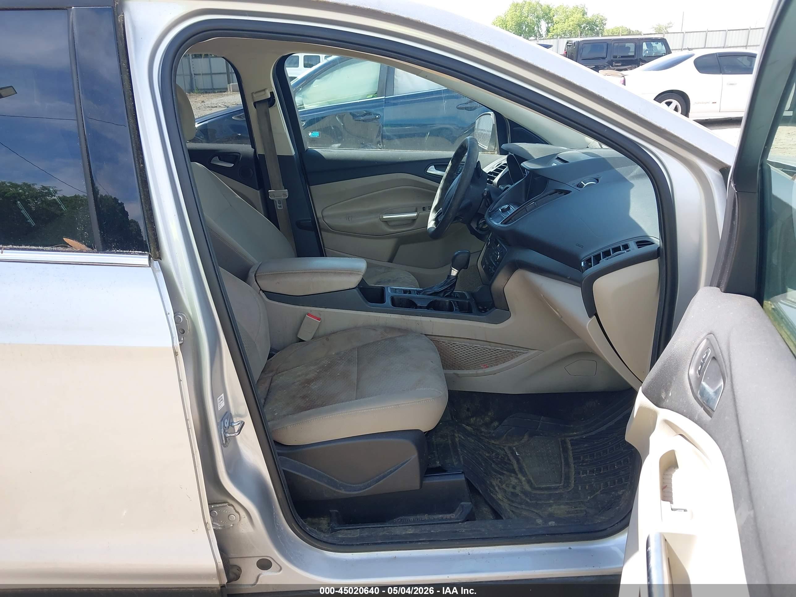 FORD ESCAPE image 5