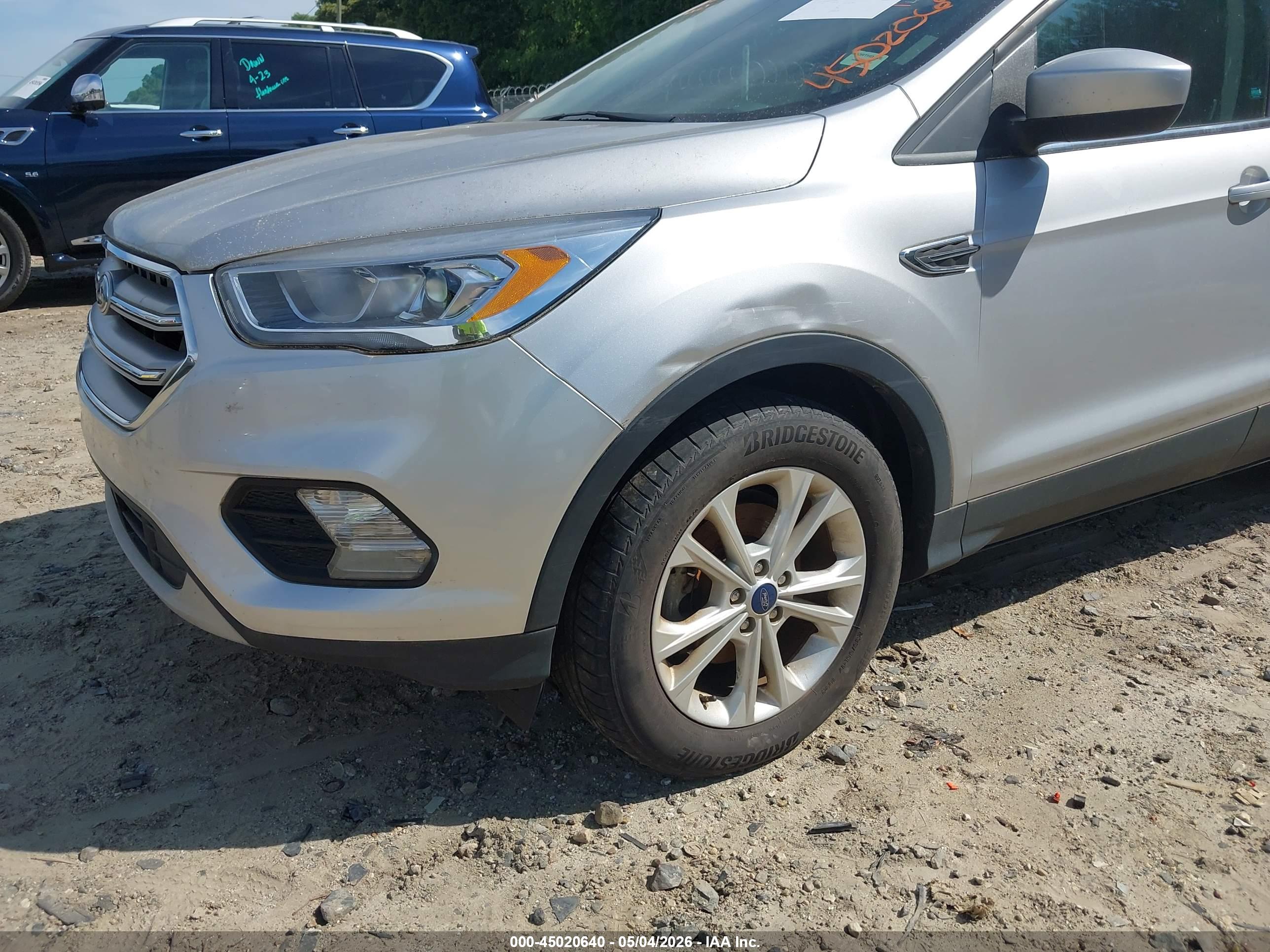 FORD ESCAPE image 6