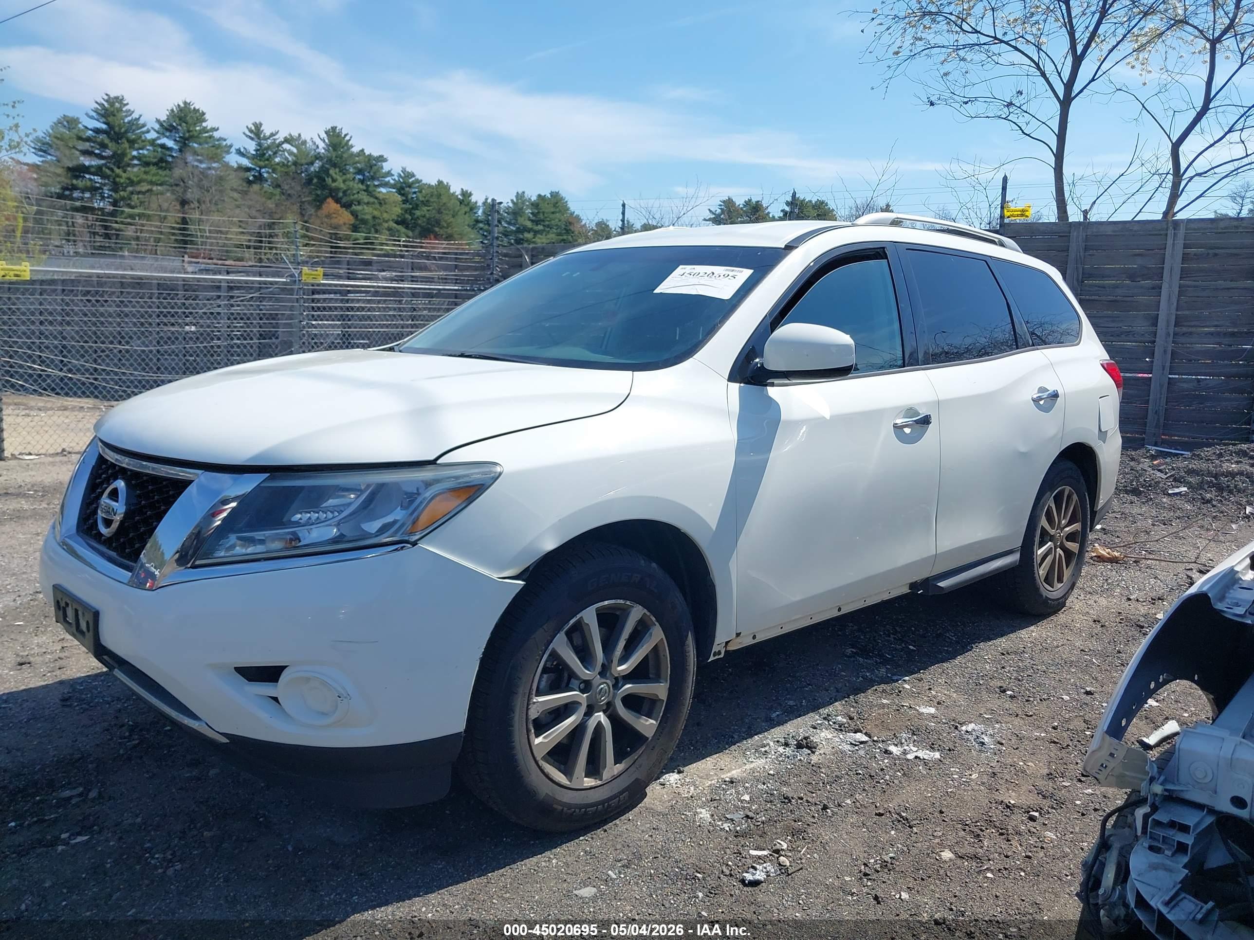 NISSAN PATHFINDER image 2