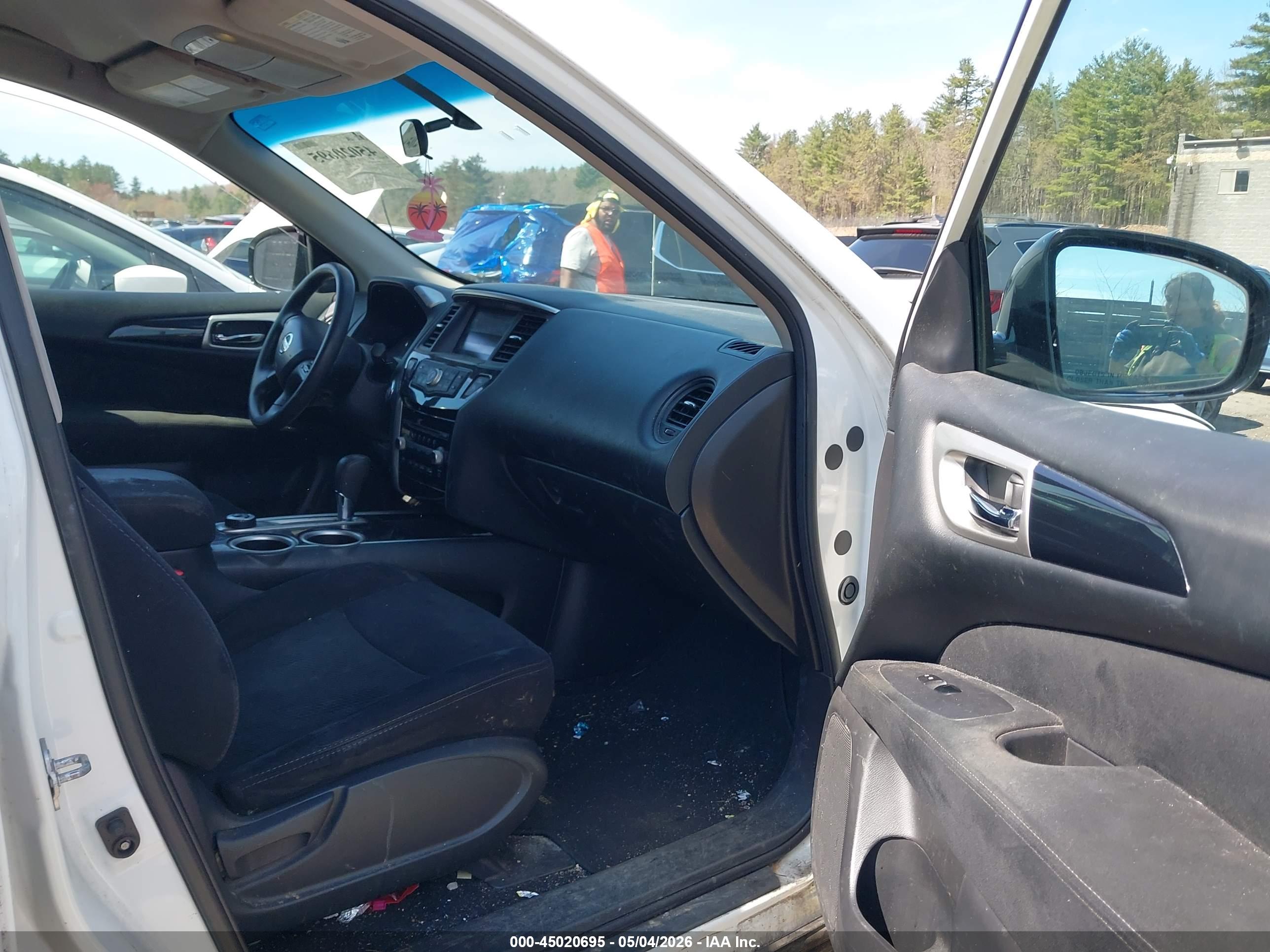 NISSAN PATHFINDER image 5