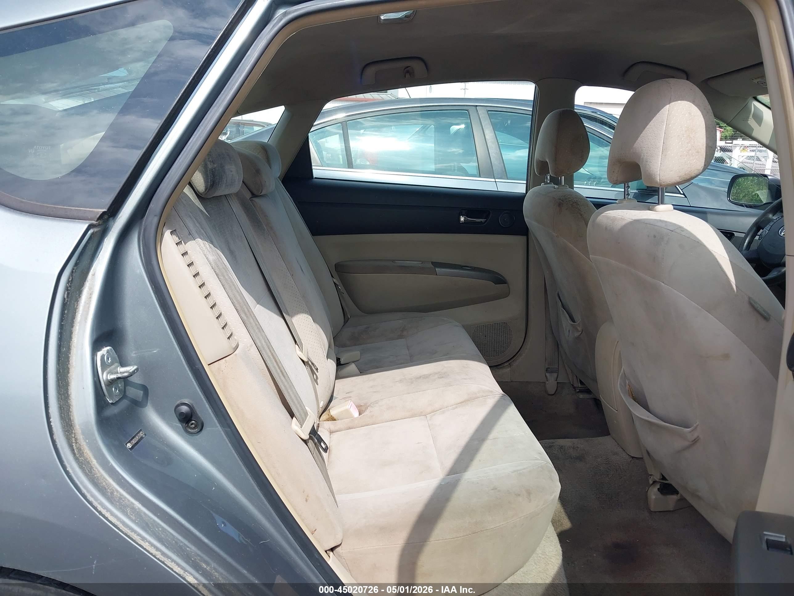 TOYOTA PRIUS image 8