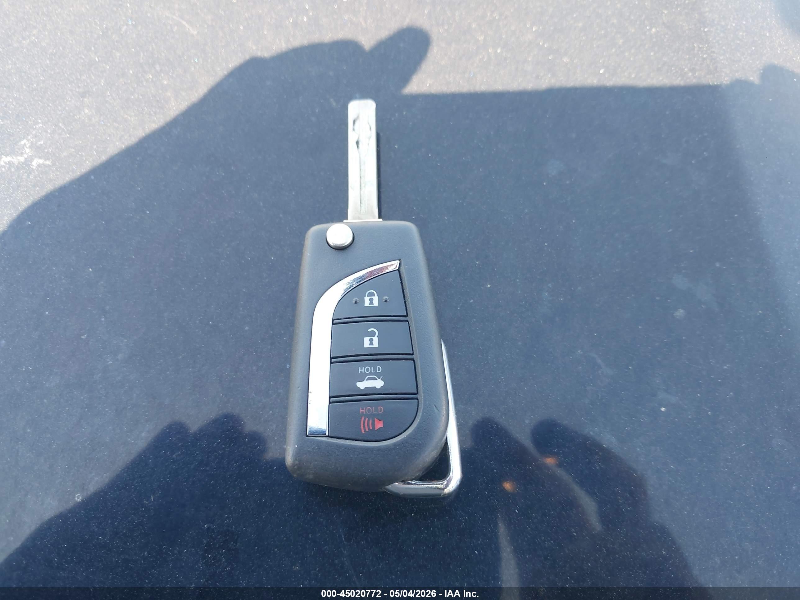 TOYOTA CAMRY image 11