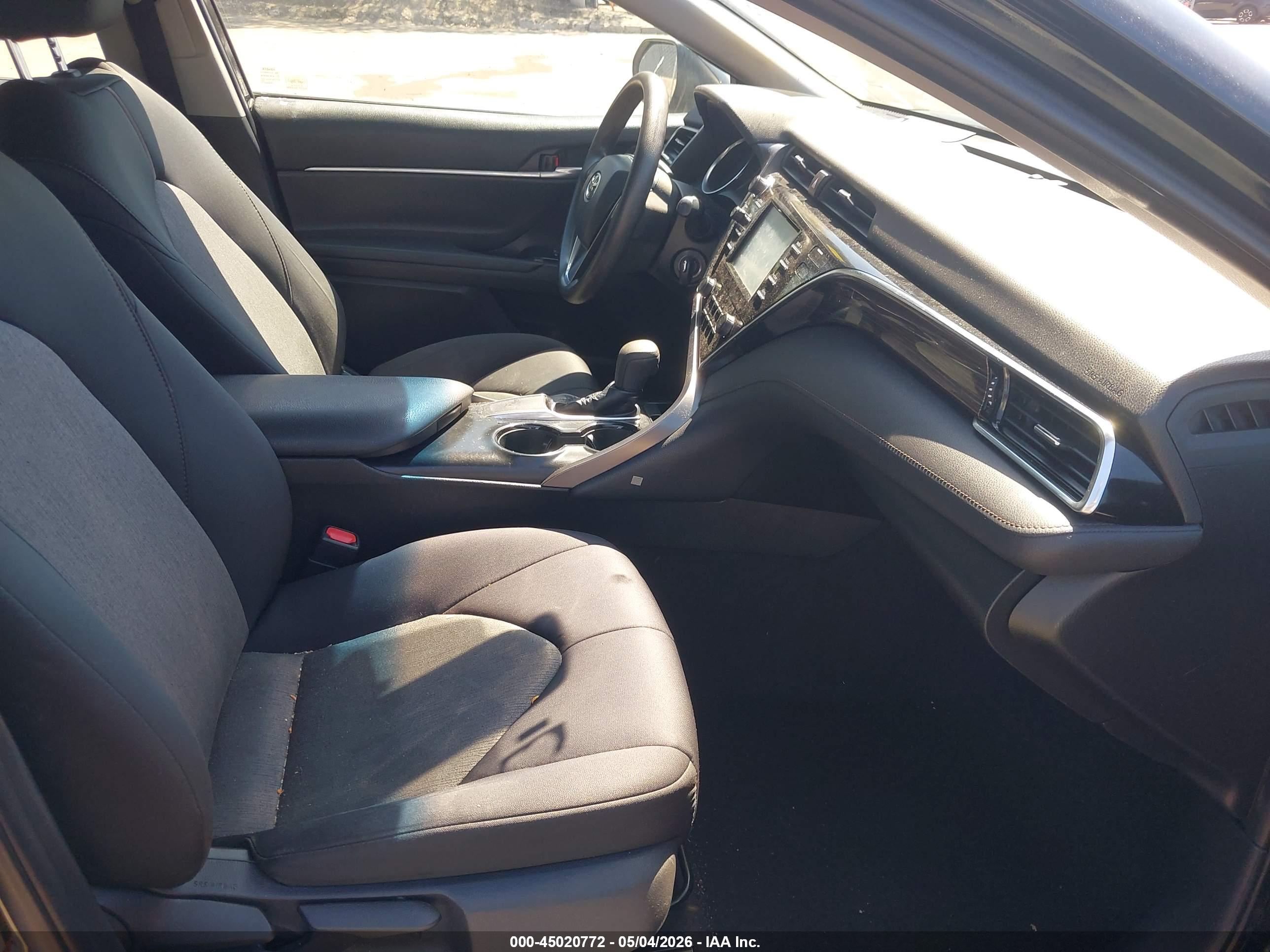 TOYOTA CAMRY image 5