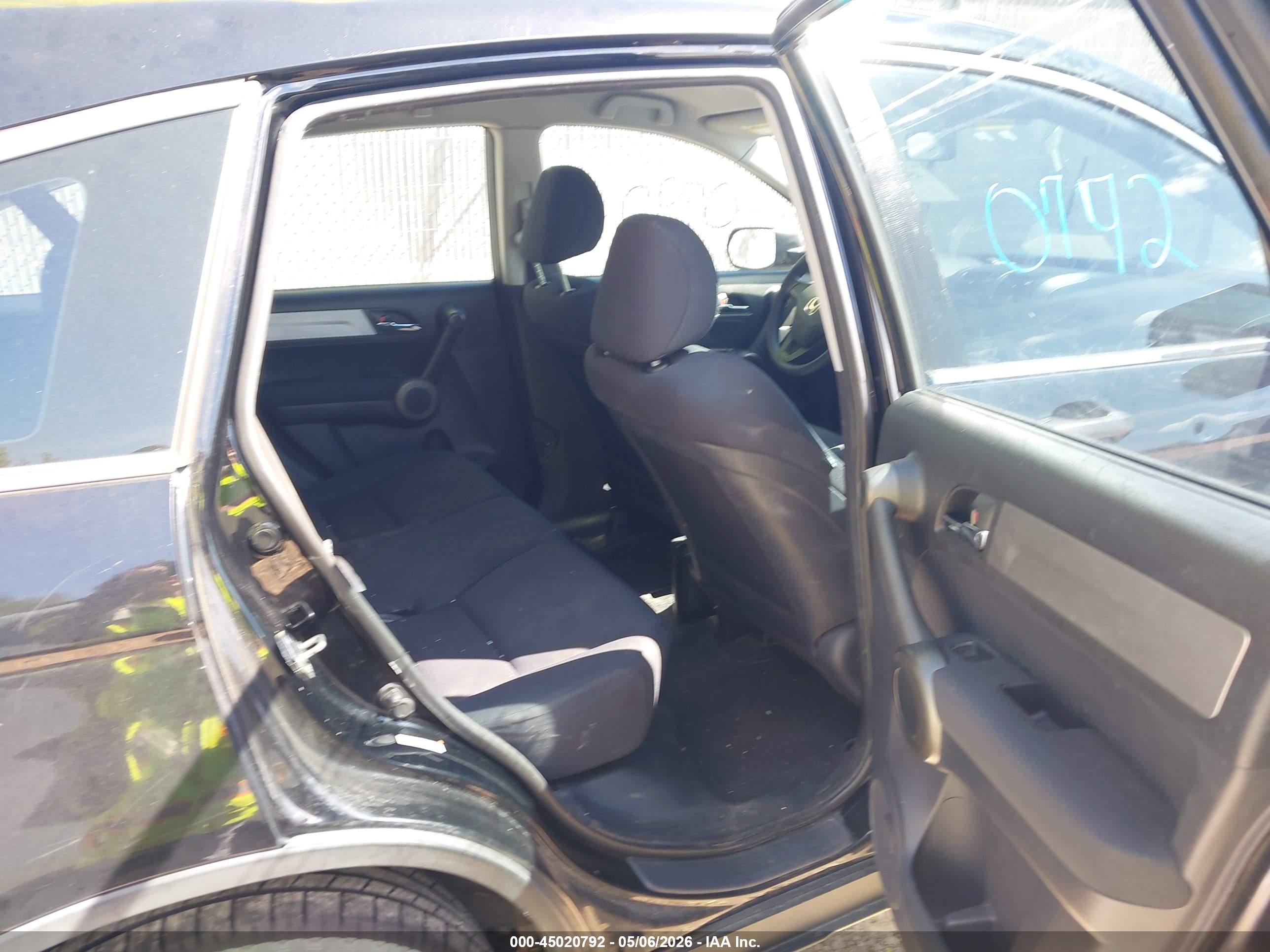 HONDA CR-V image 8