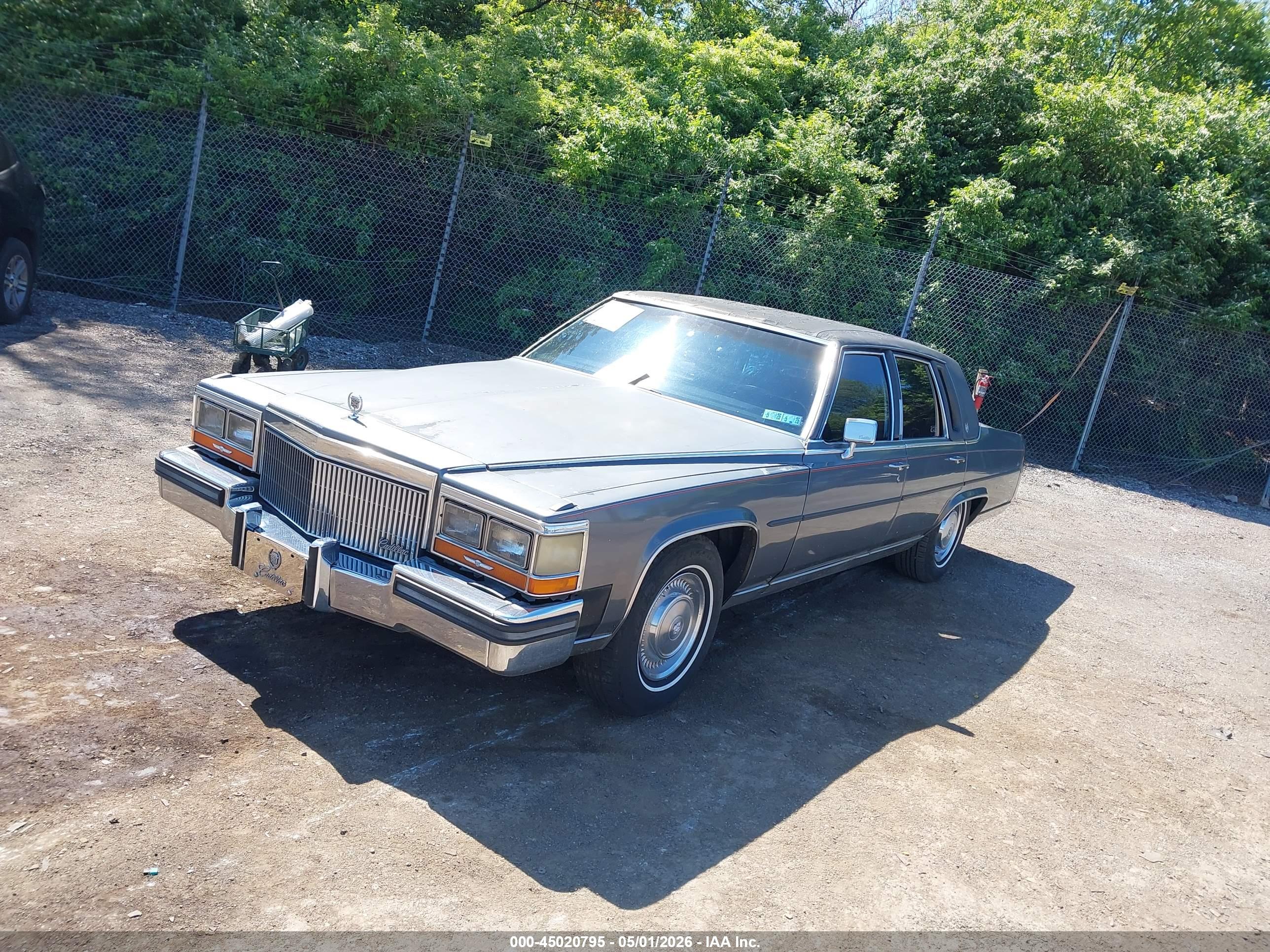 CADILLAC BROUGHAM image 2