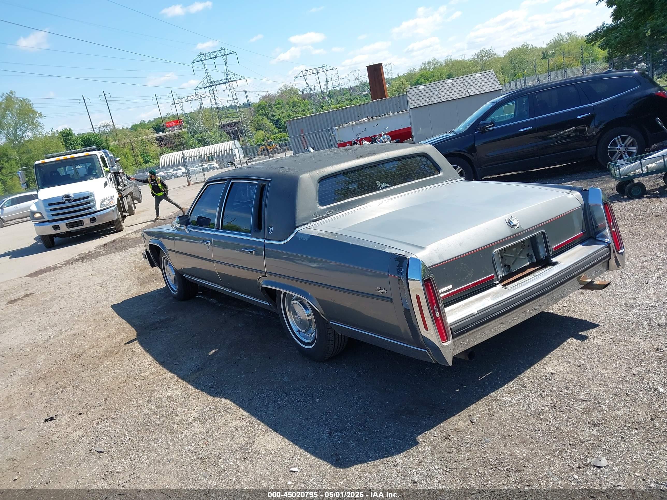 CADILLAC BROUGHAM image 3