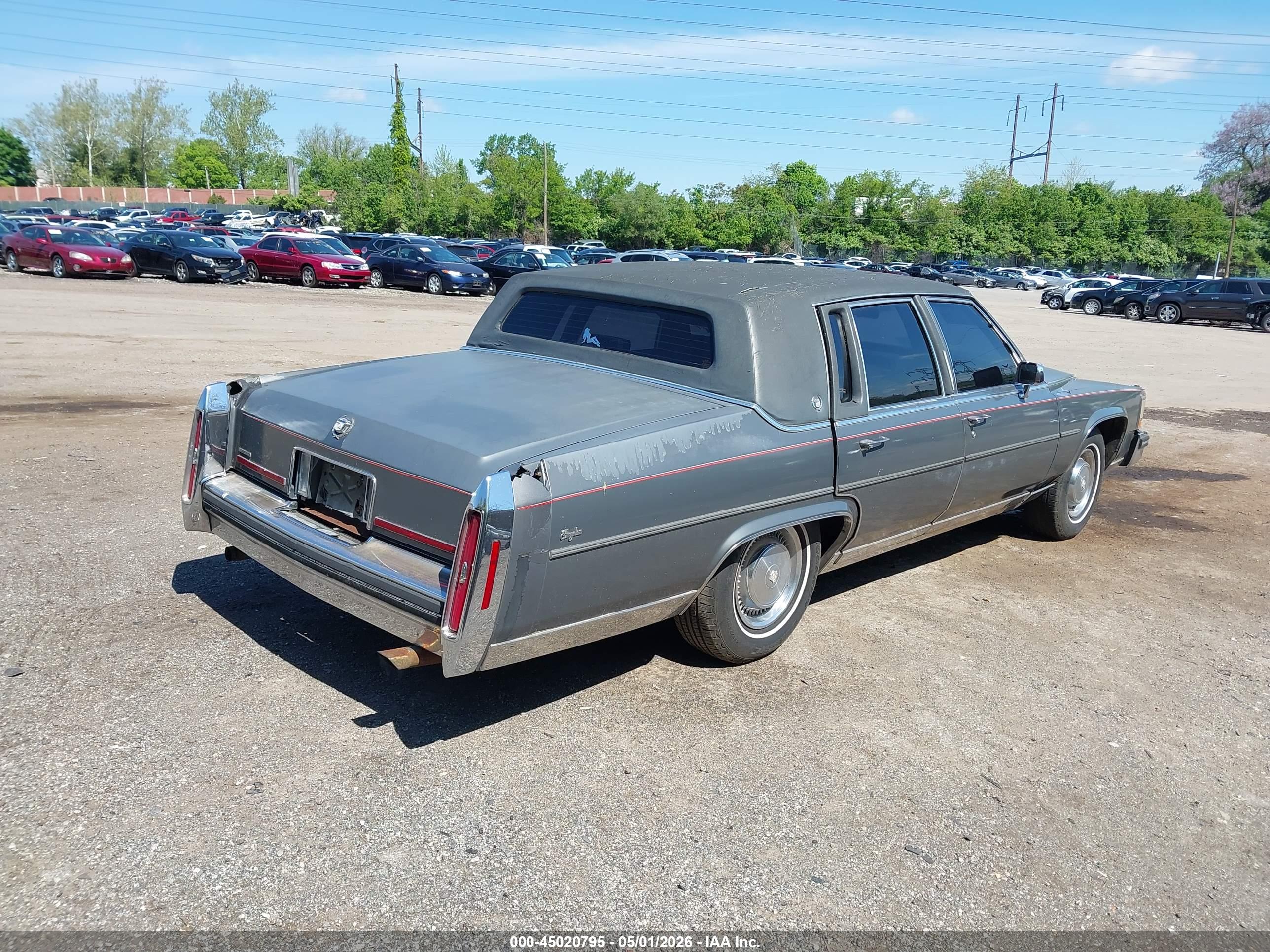 CADILLAC BROUGHAM image 4