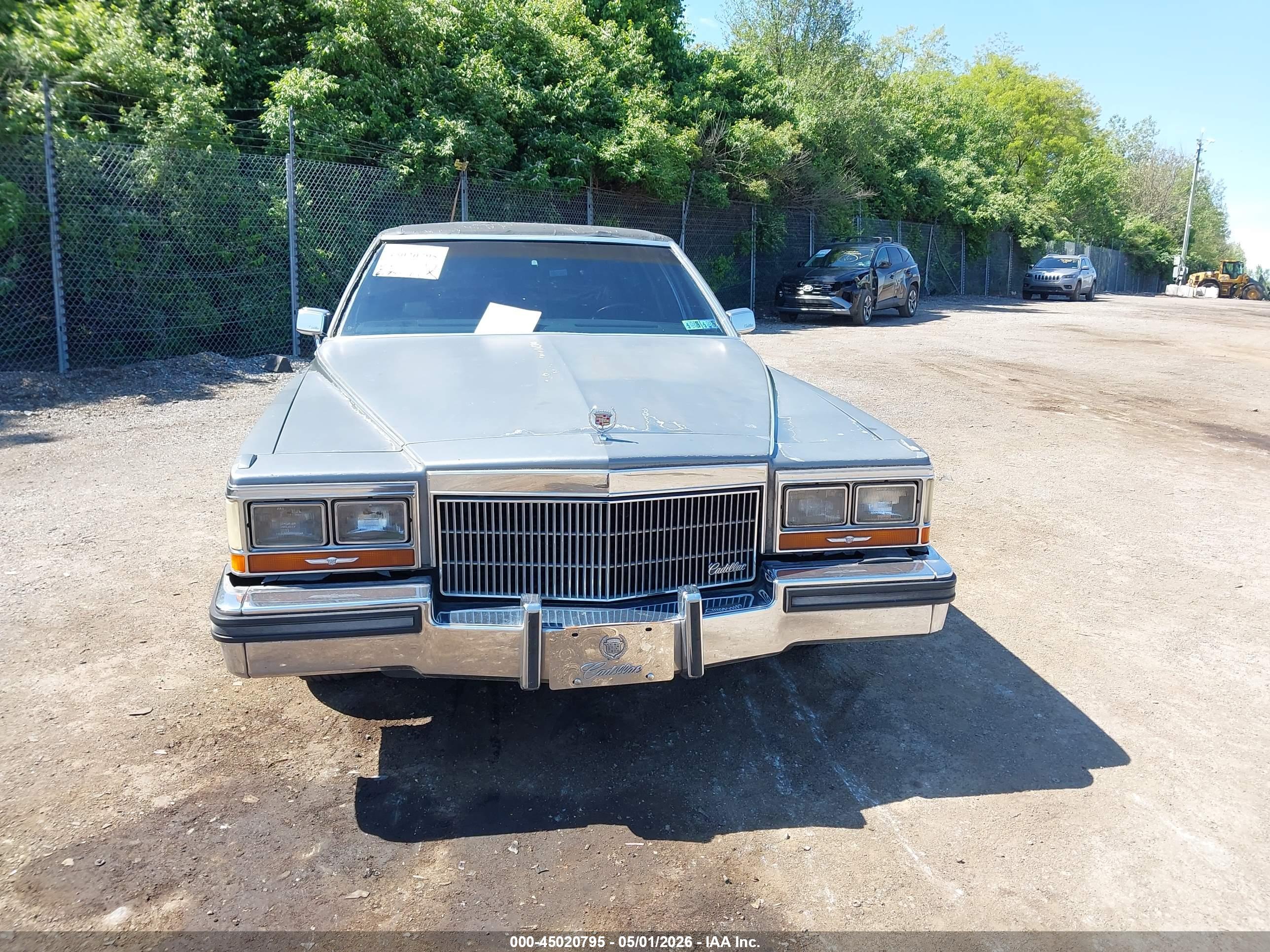 CADILLAC BROUGHAM image 6