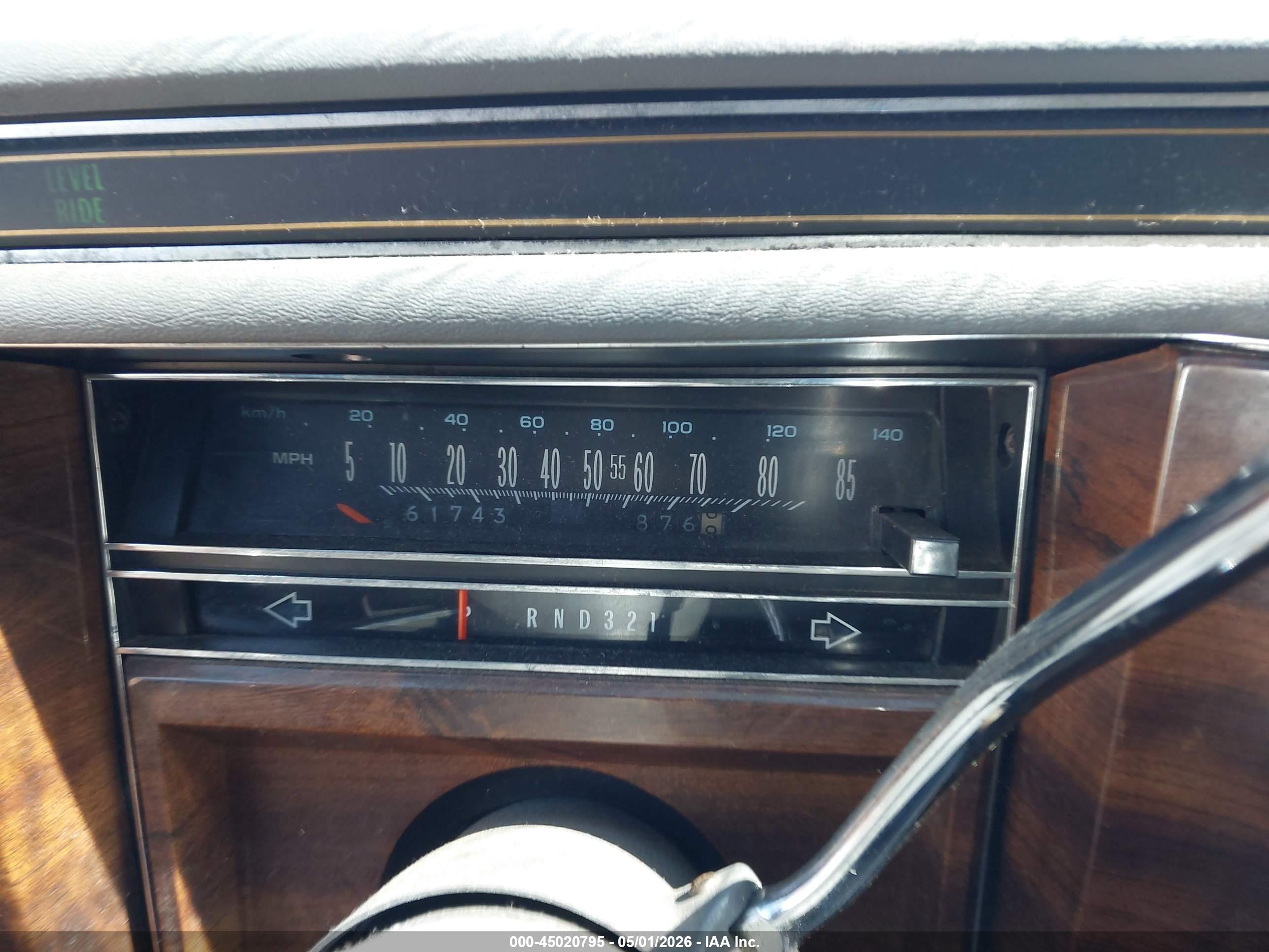 CADILLAC BROUGHAM image 7