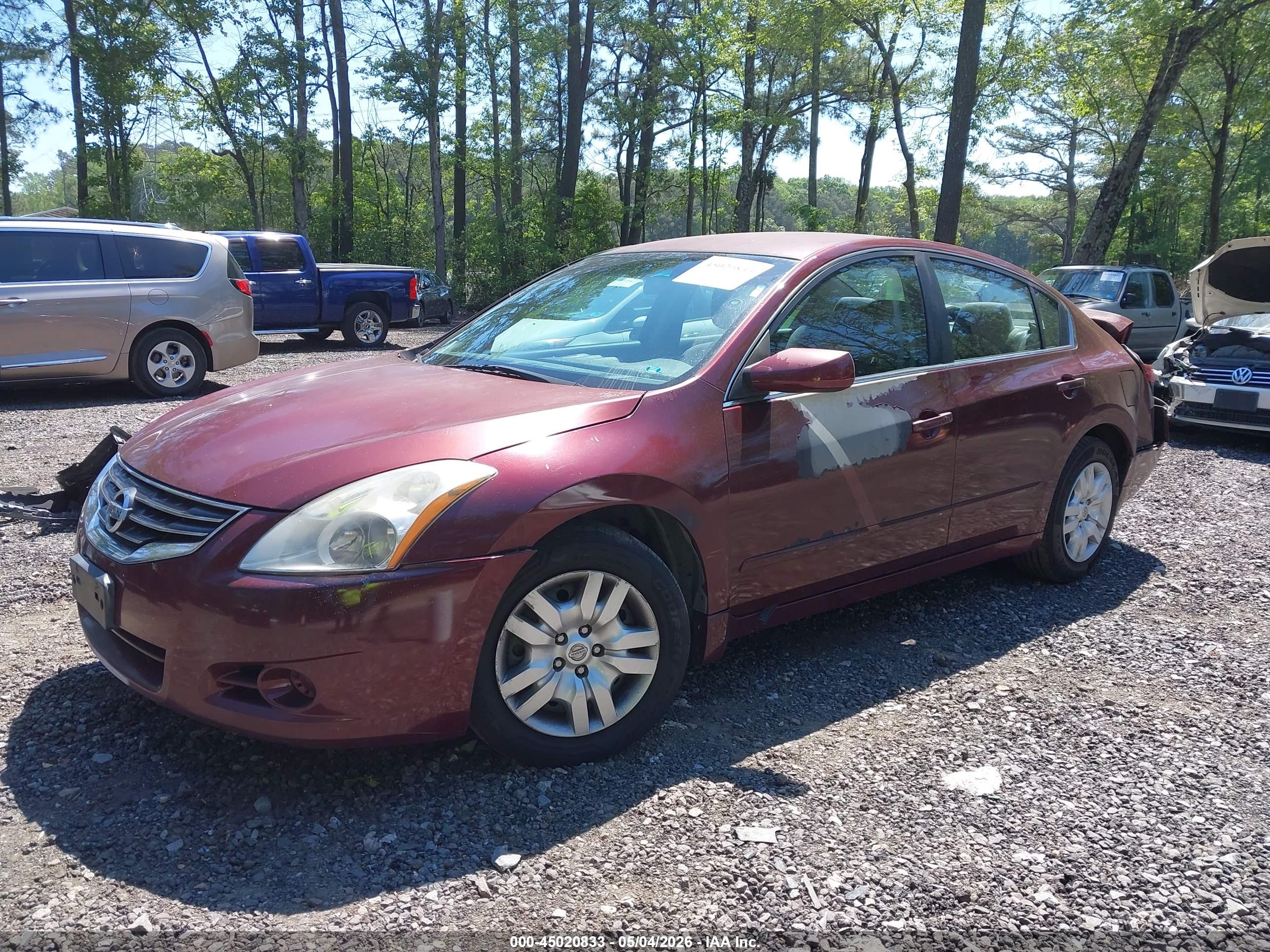 NISSAN ALTIMA image 2