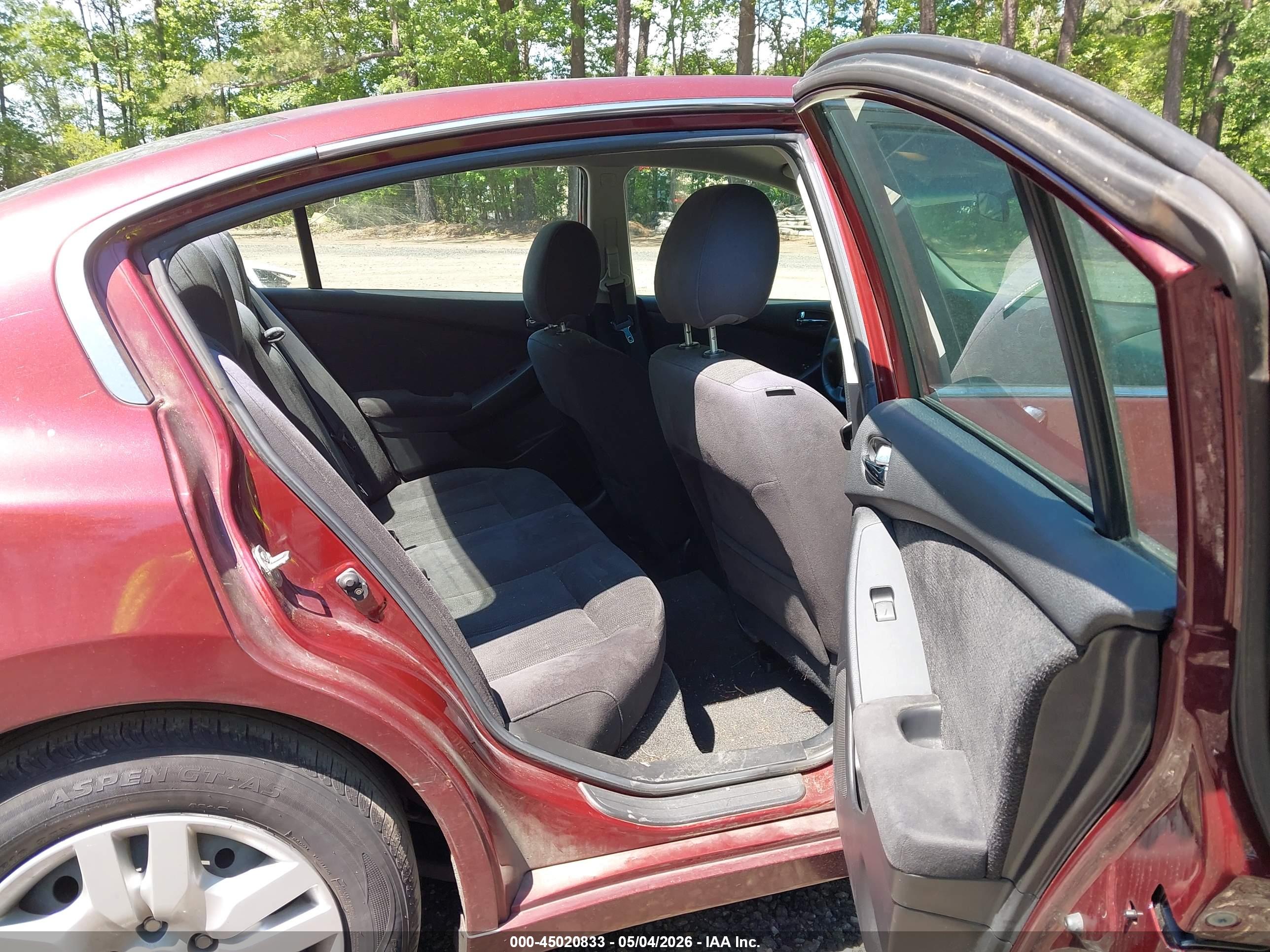 NISSAN ALTIMA image 8