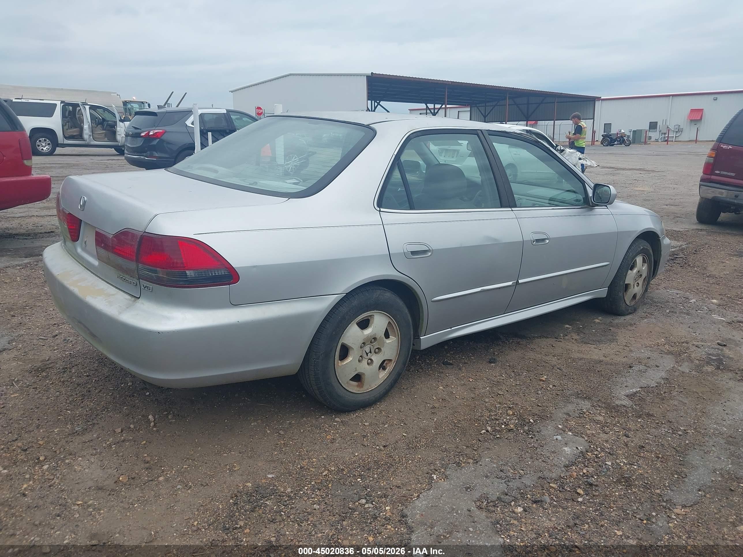 HONDA ACCORD image 4