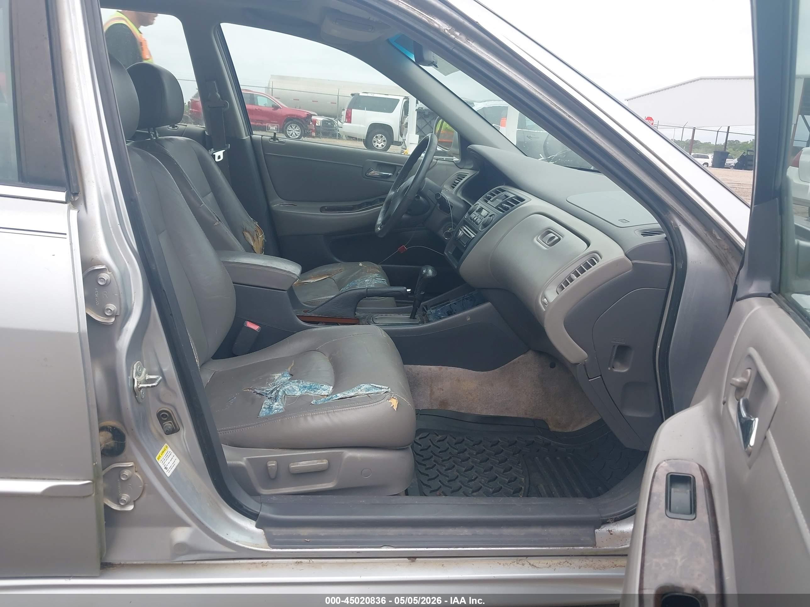 HONDA ACCORD image 5