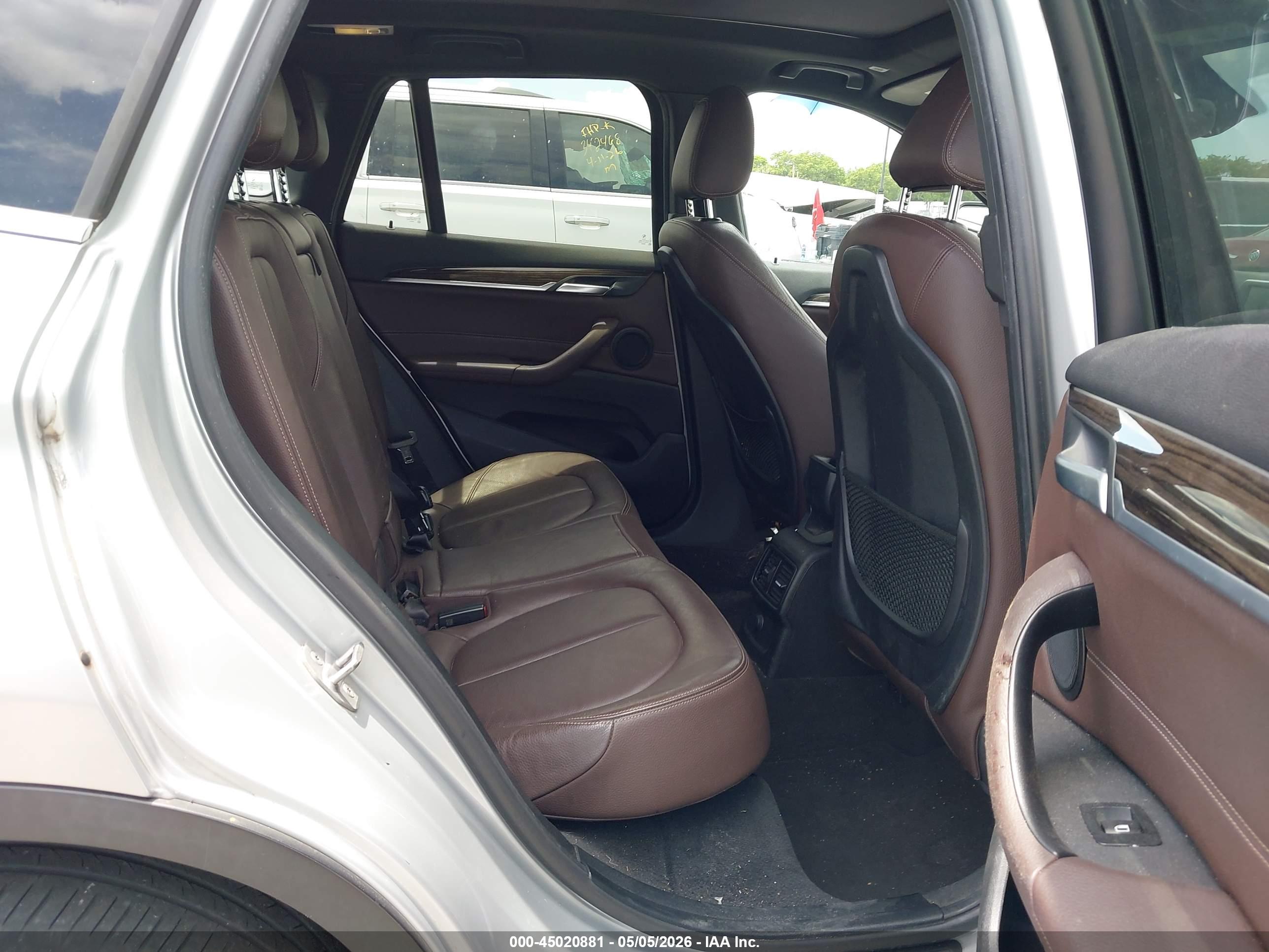 BMW X1 image 8