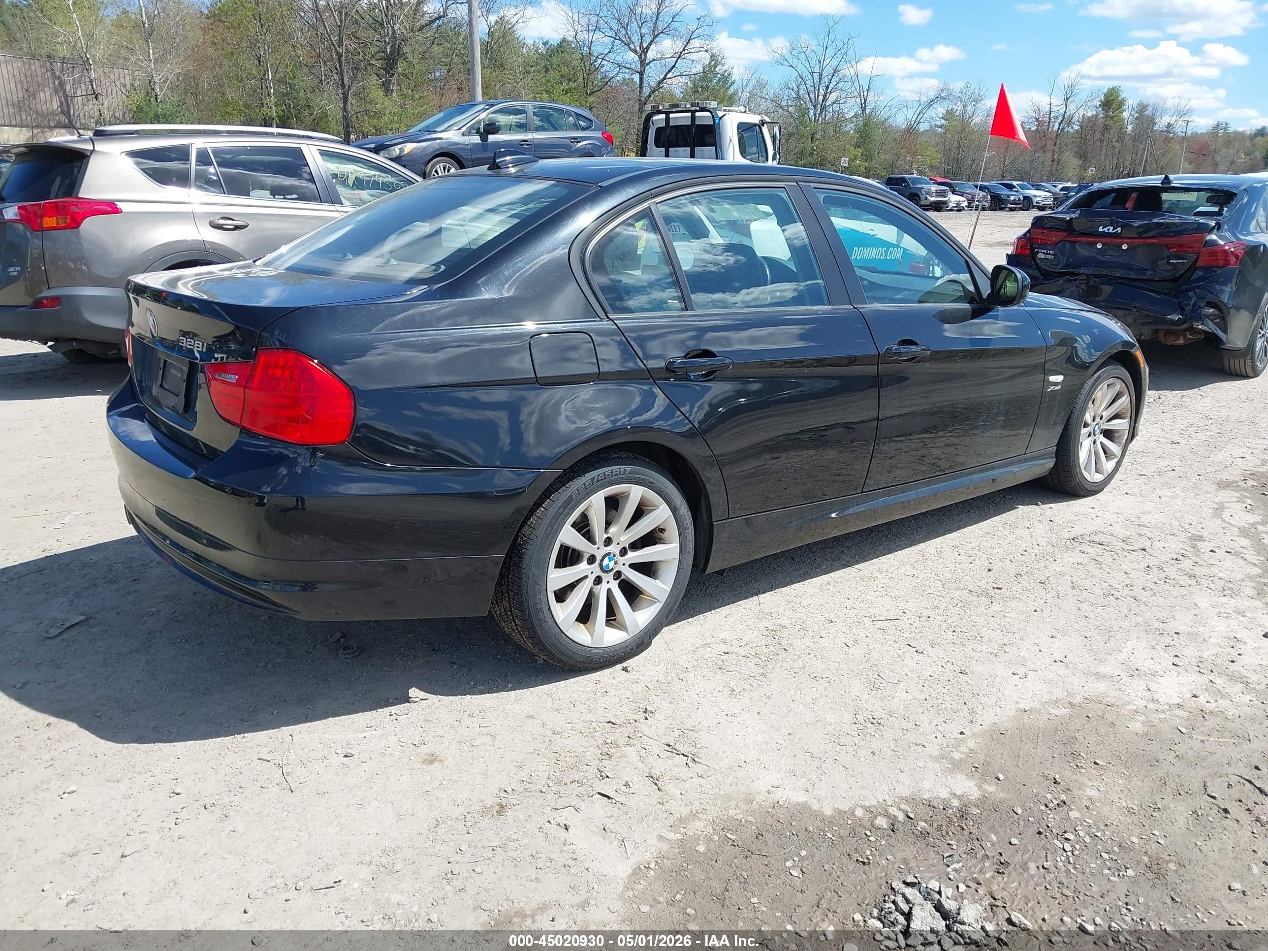 BMW 328I image 4
