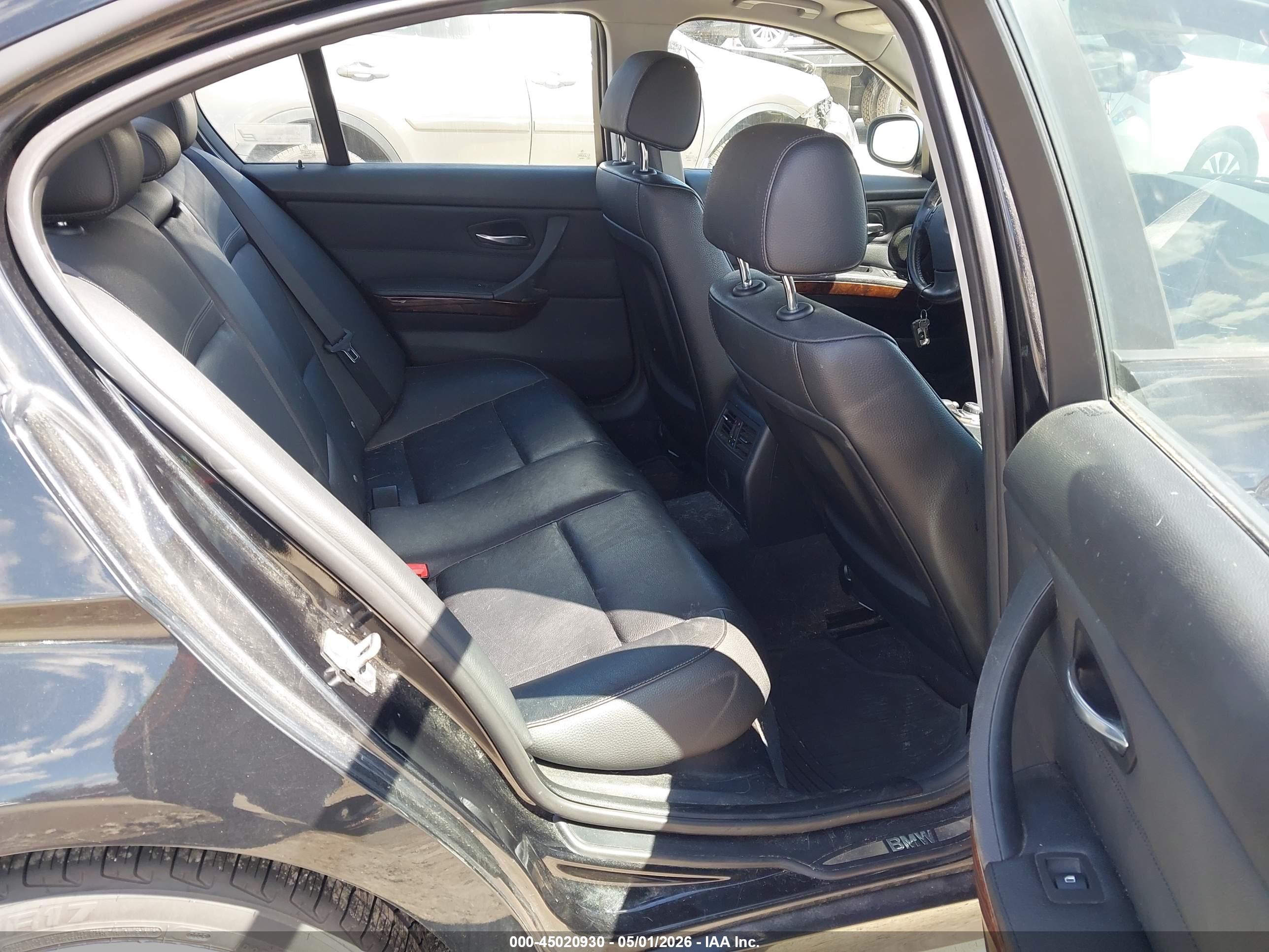 BMW 328I image 8