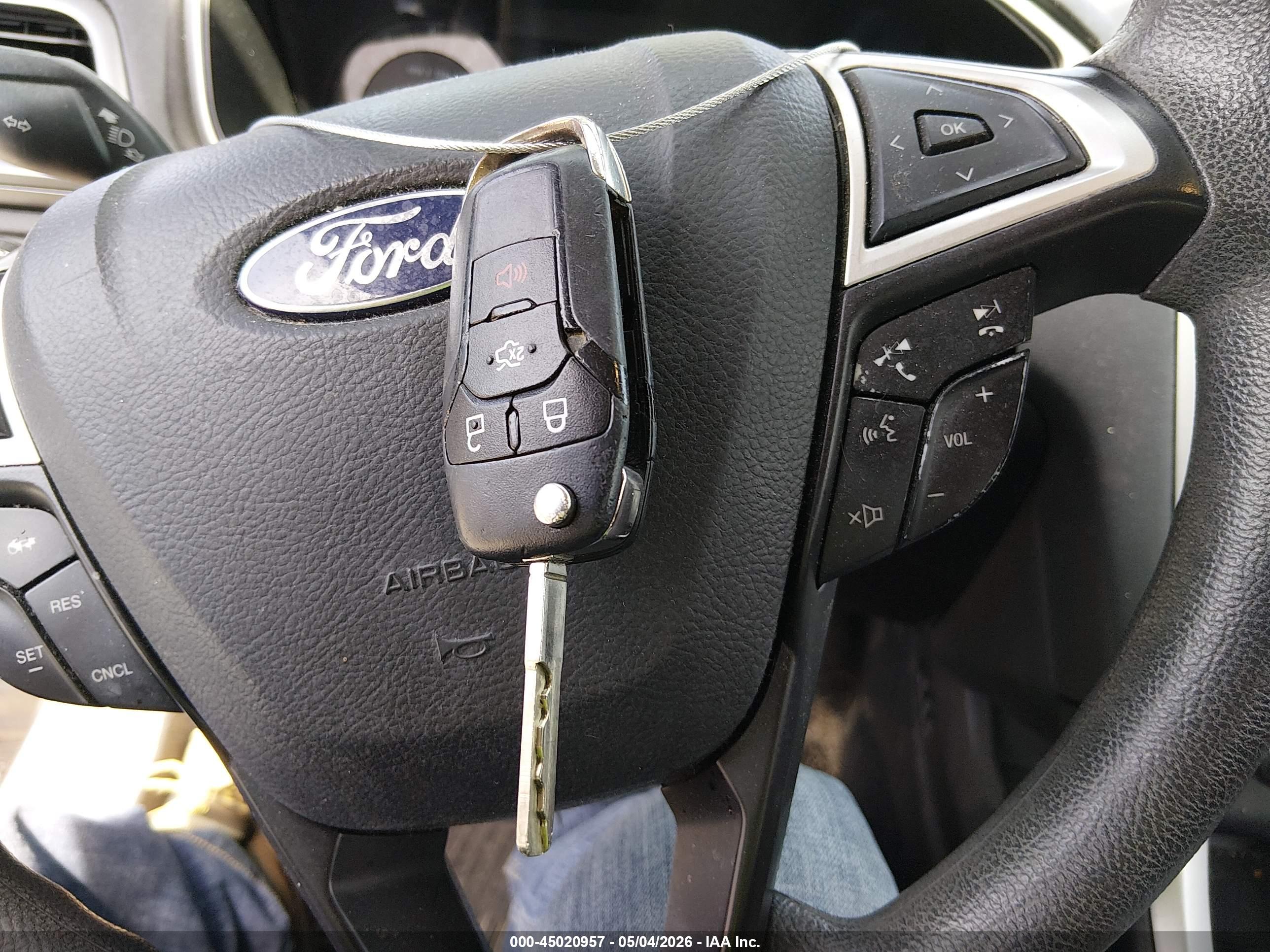 FORD FUSION image 11