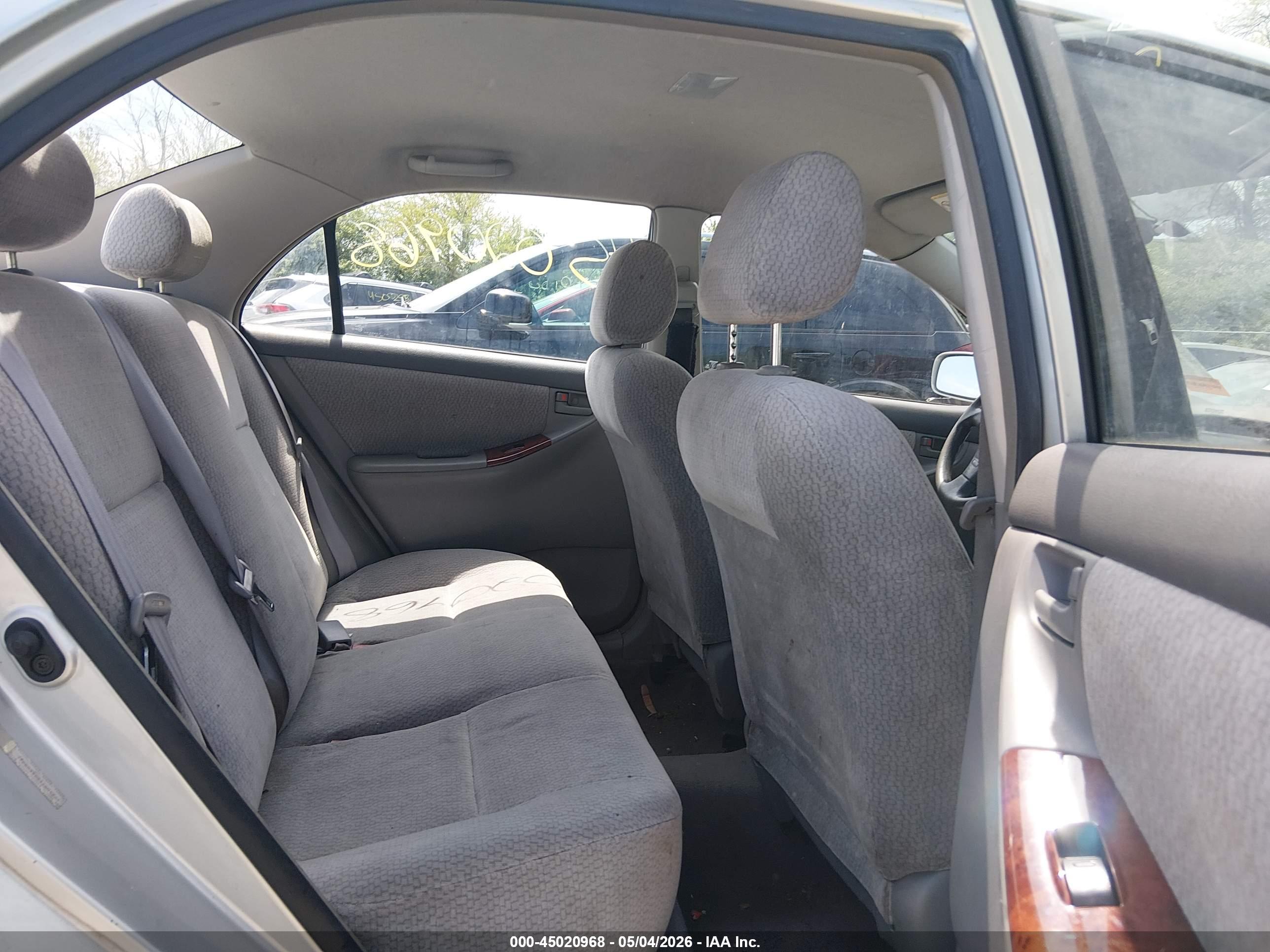 TOYOTA COROLLA image 8