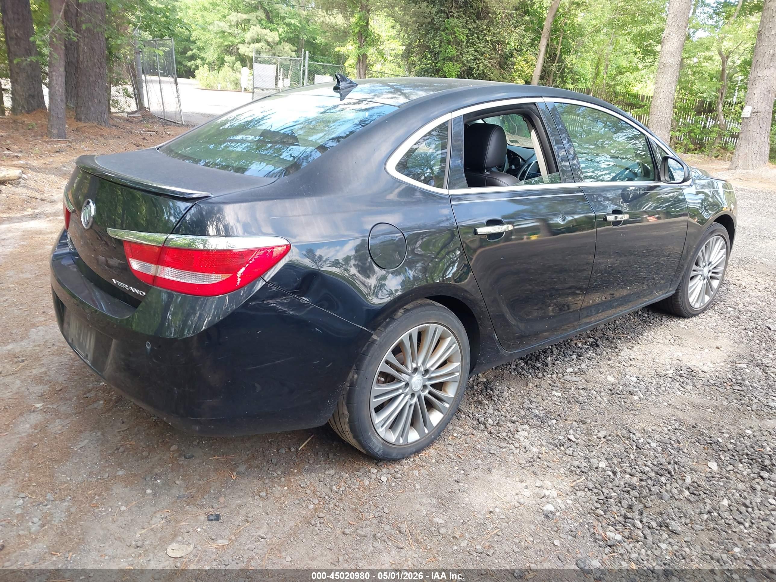 BUICK VERANO image 4