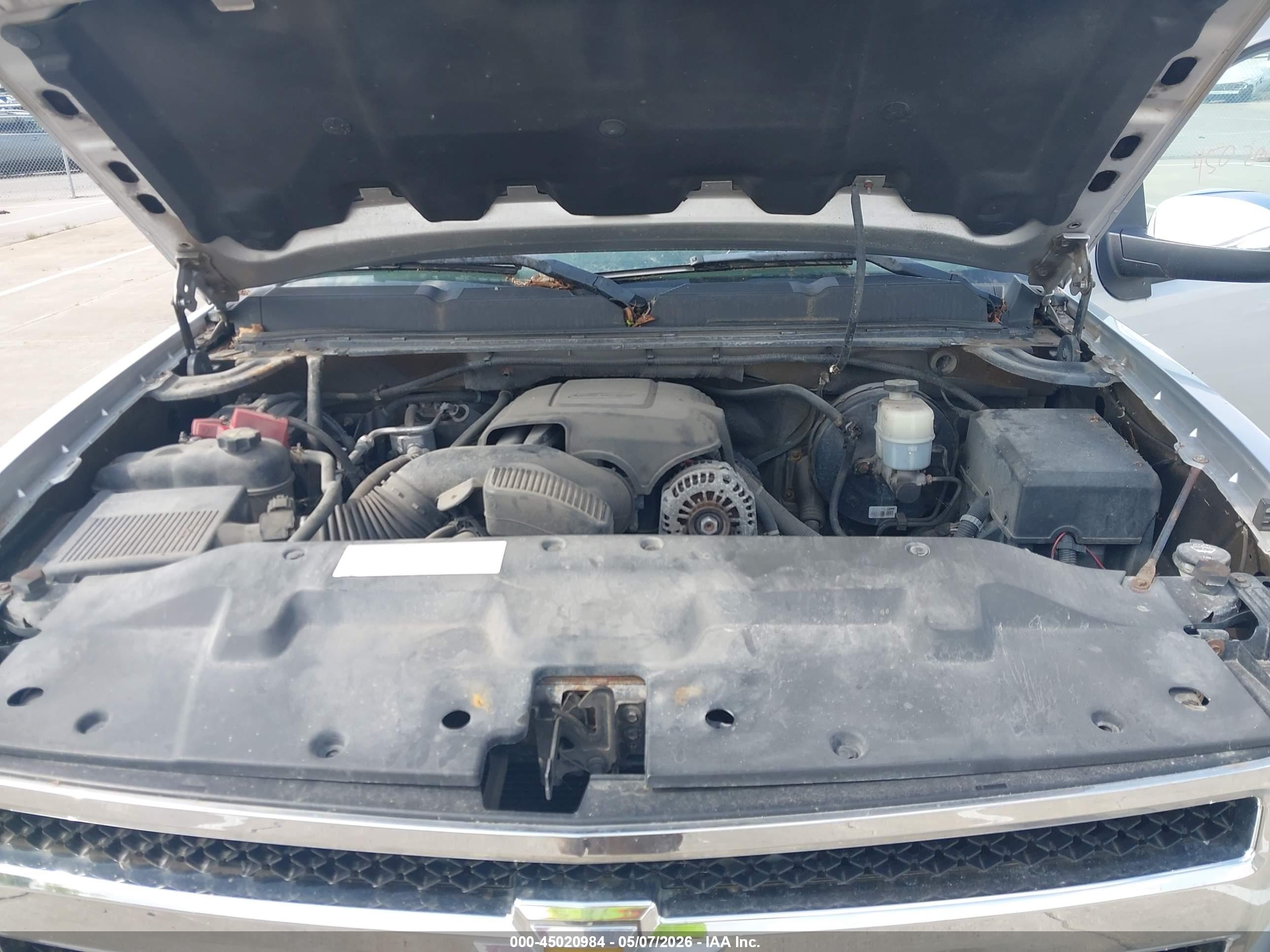CHEVROLET SILVERADO image 10