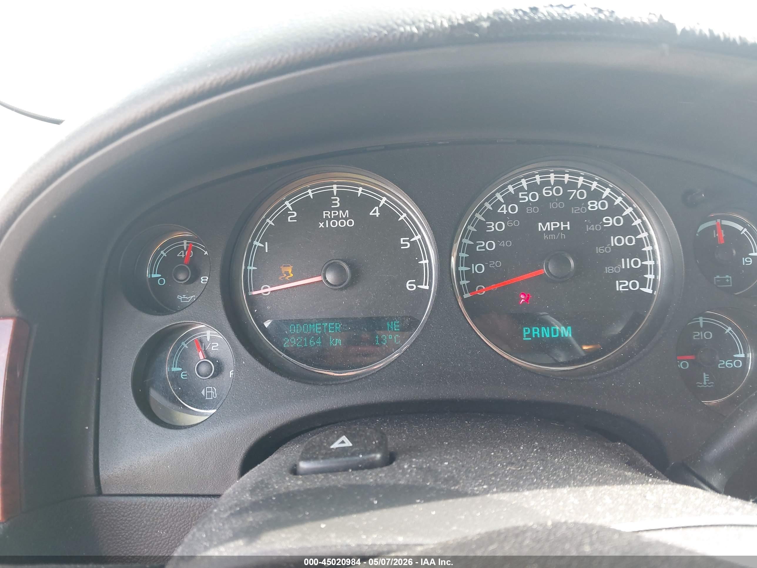 CHEVROLET SILVERADO image 7