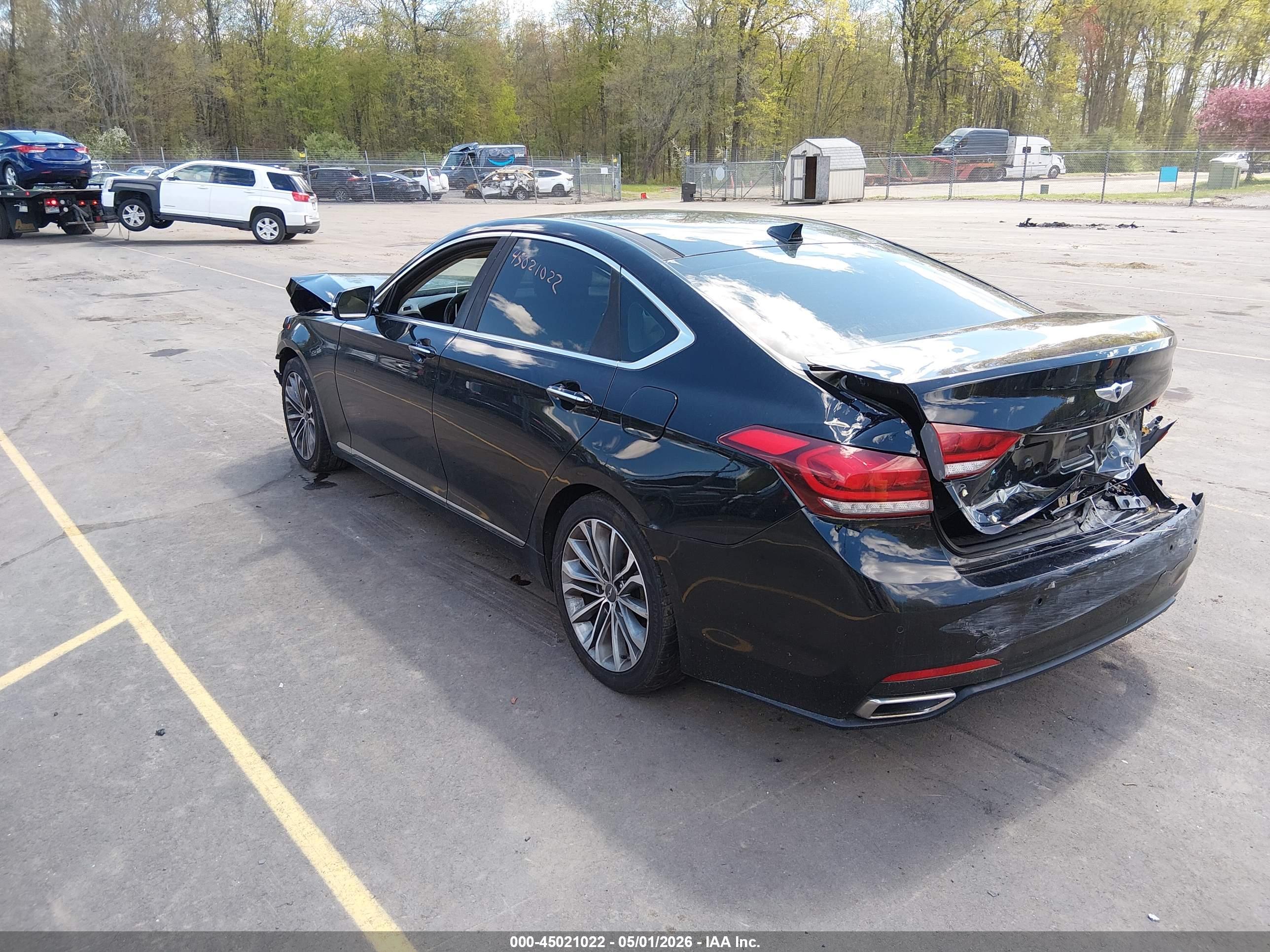 HYUNDAI GENESIS image 3