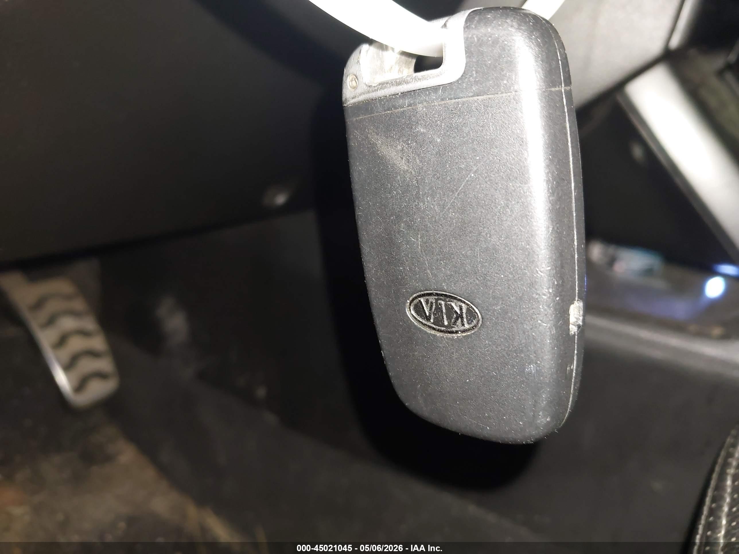 KIA SORENTO image 11