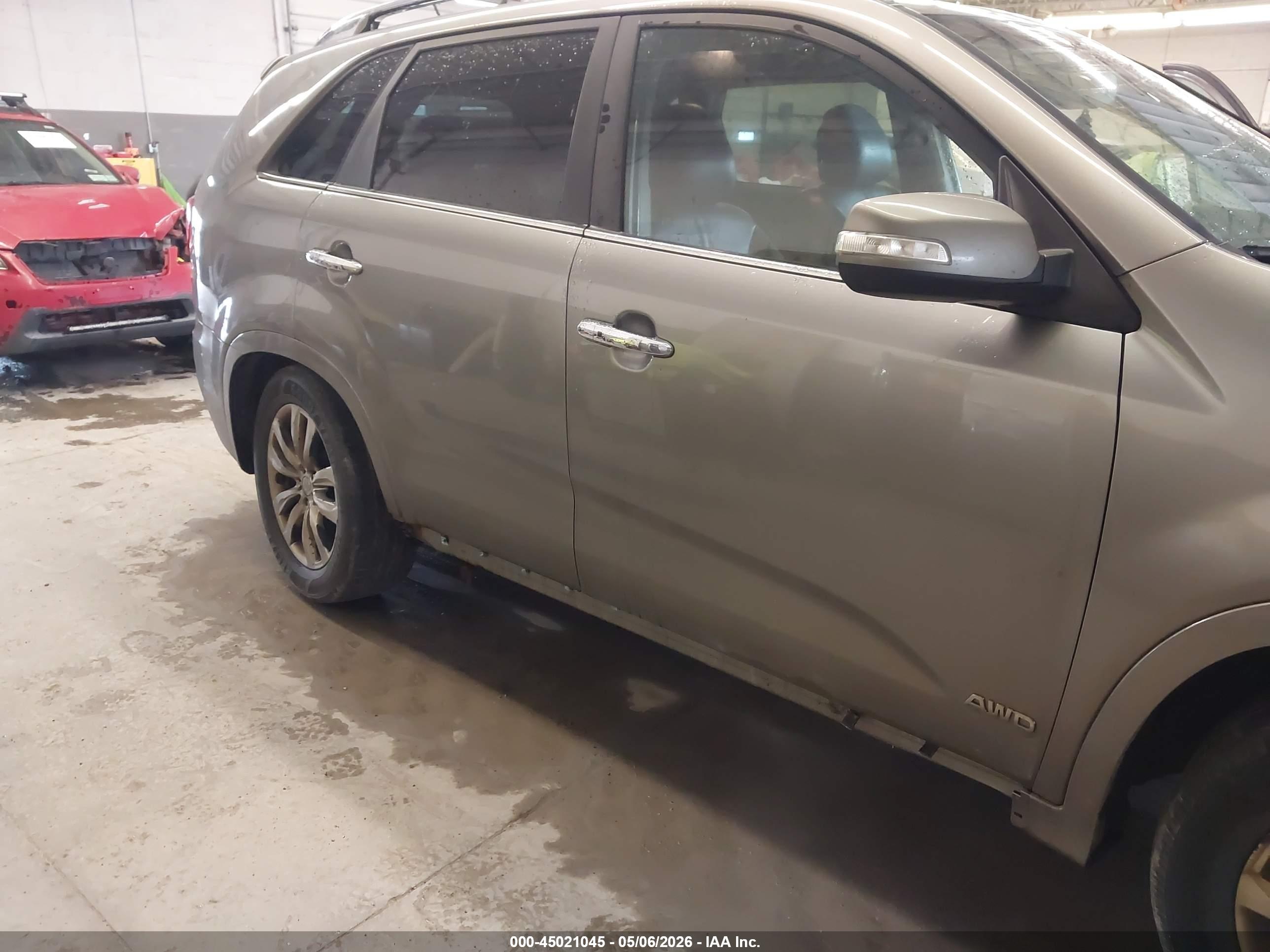 KIA SORENTO image 6