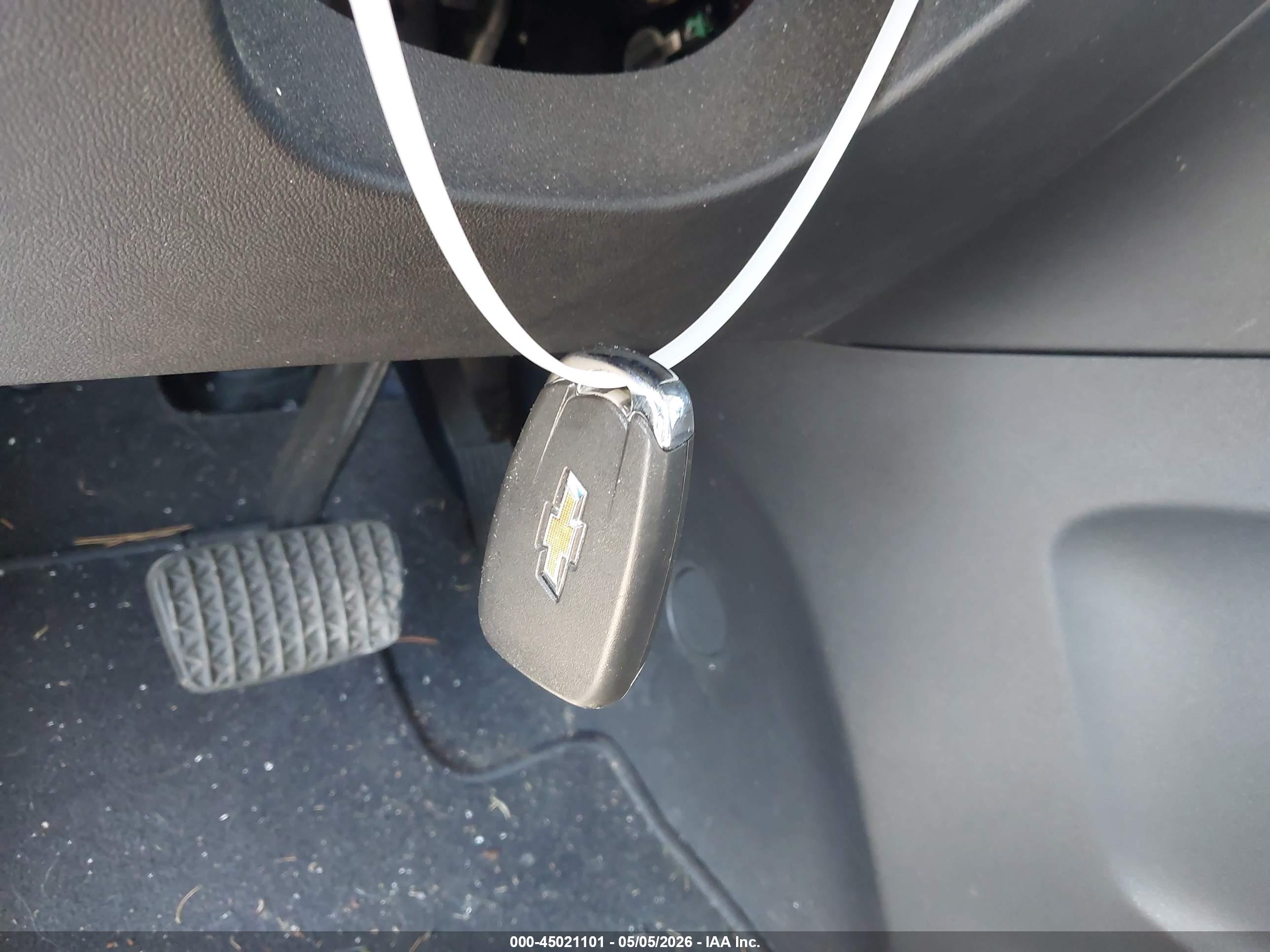 CHEVROLET EQUINOX image 11