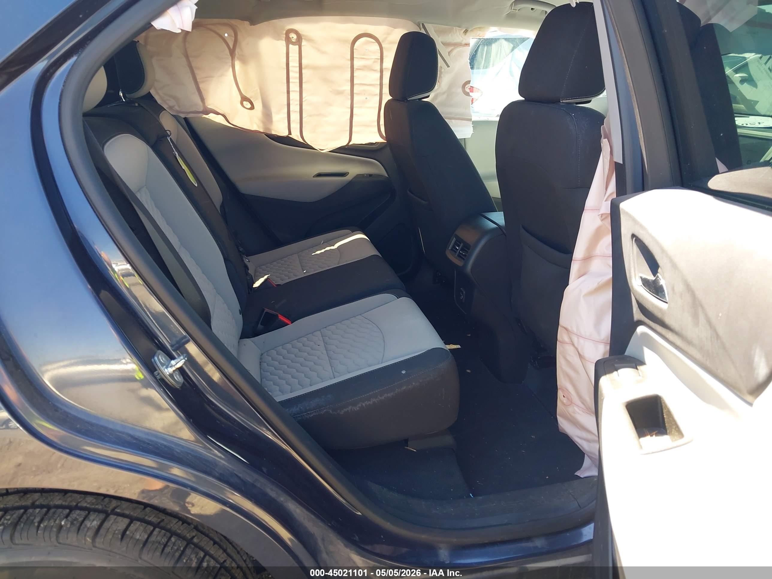 CHEVROLET EQUINOX image 8