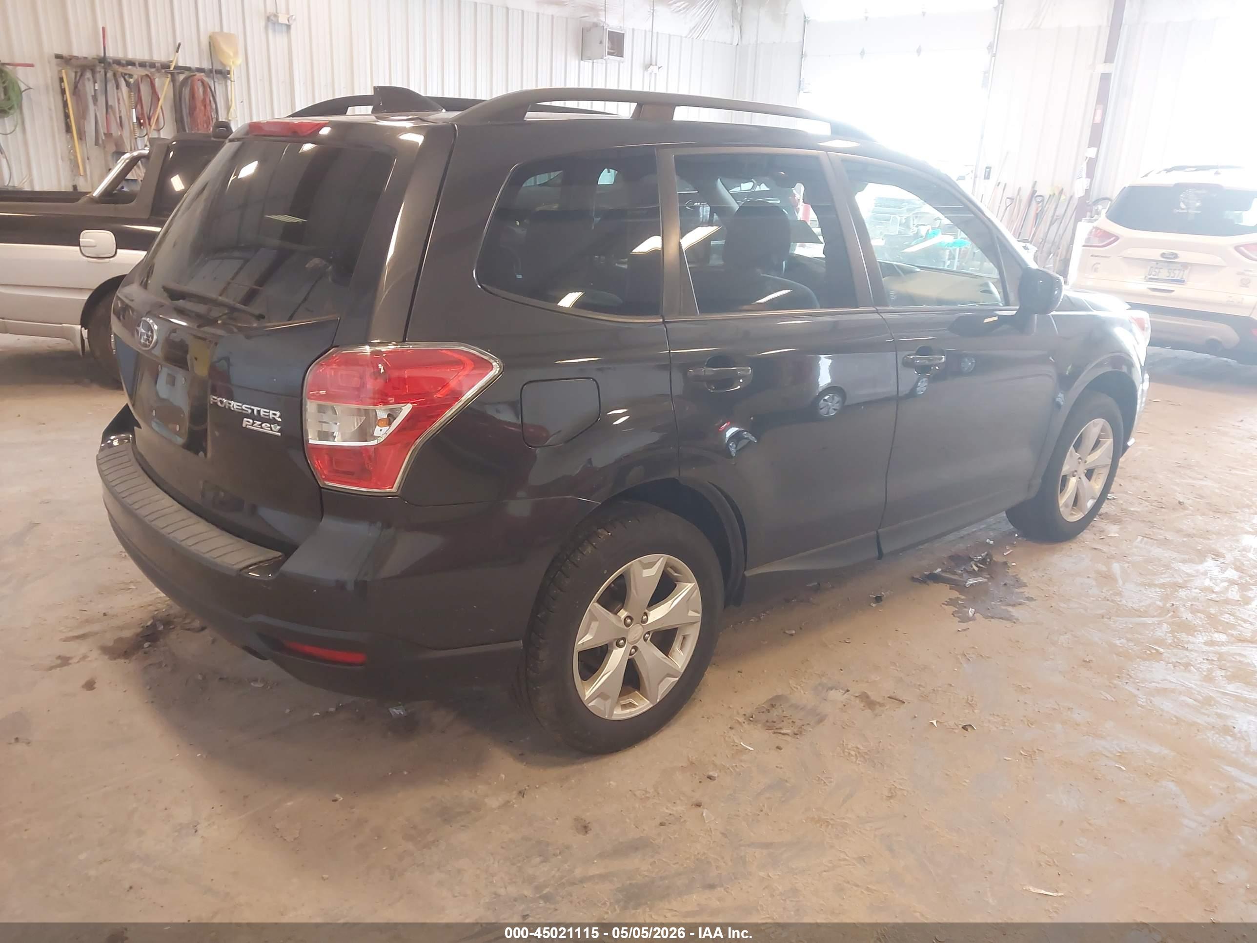 SUBARU FORESTER image 4
