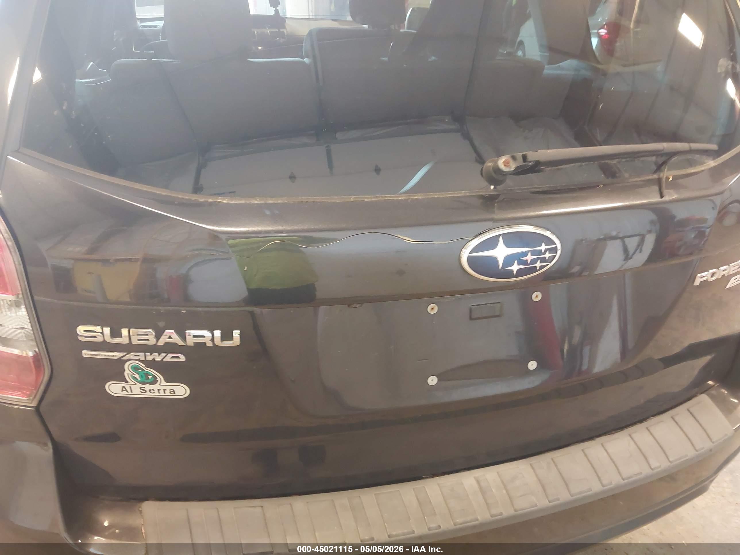 SUBARU FORESTER image 6