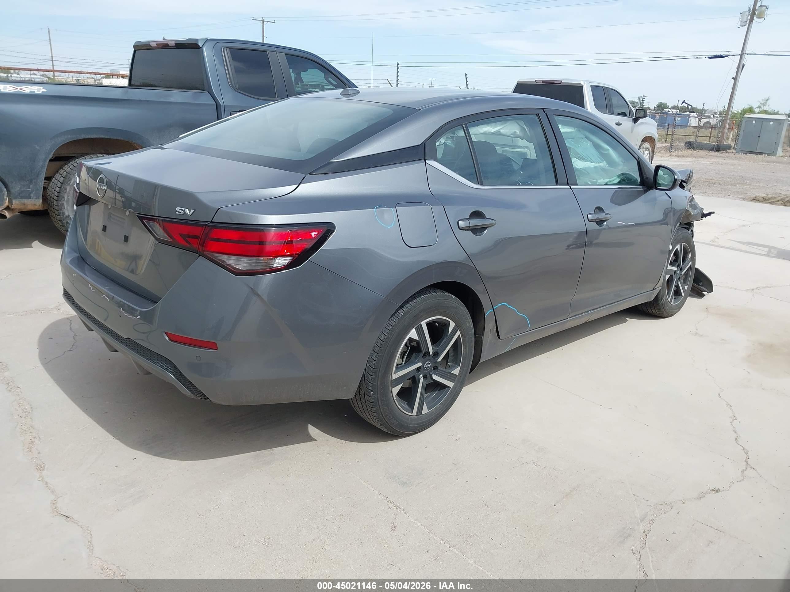 NISSAN SENTRA image 4