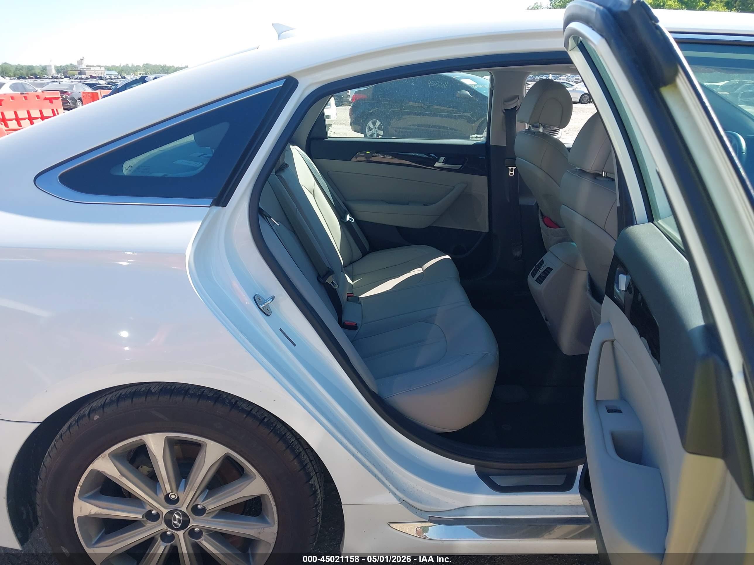 HYUNDAI SONATA image 8