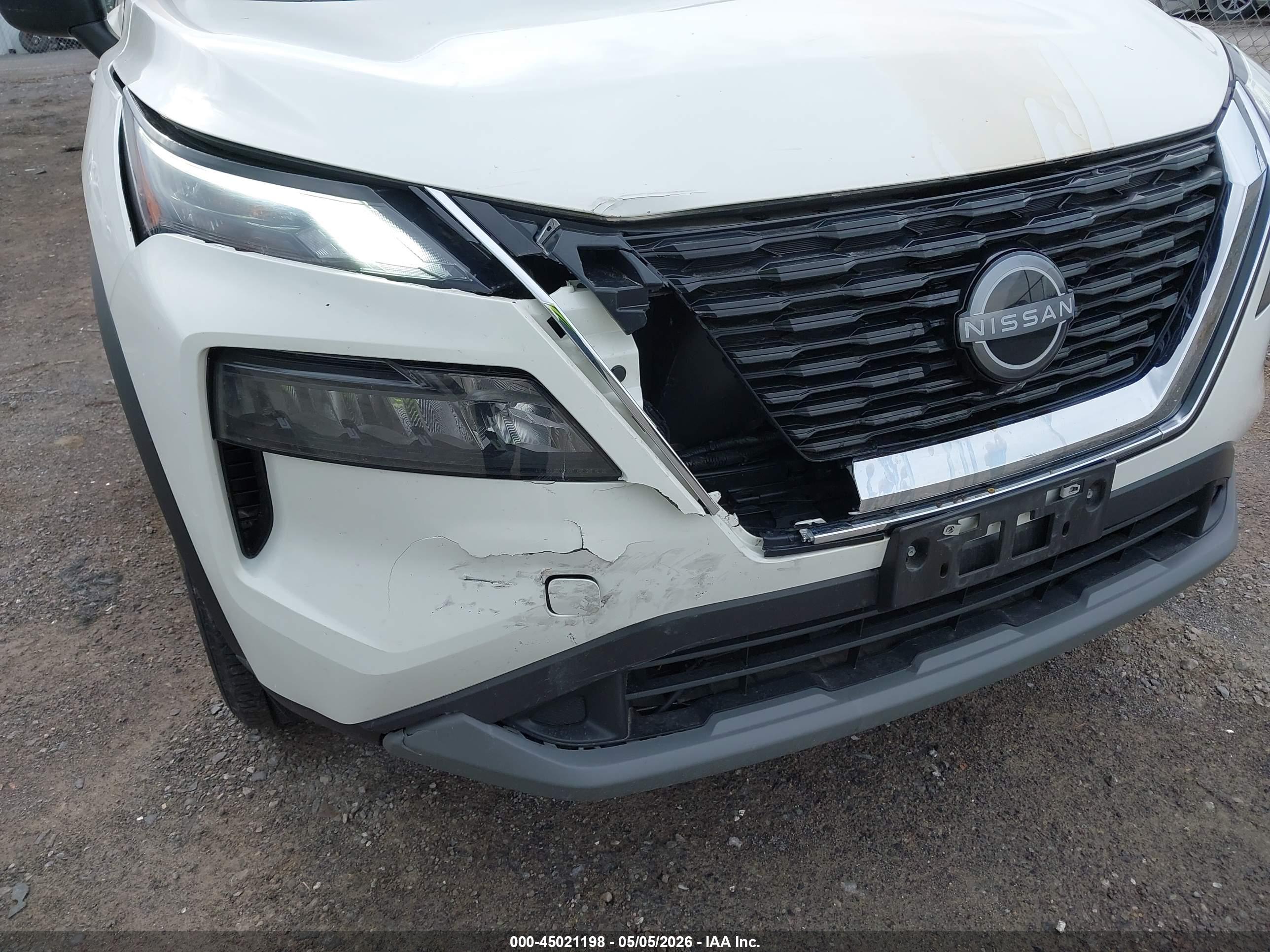NISSAN ROGUE image 6