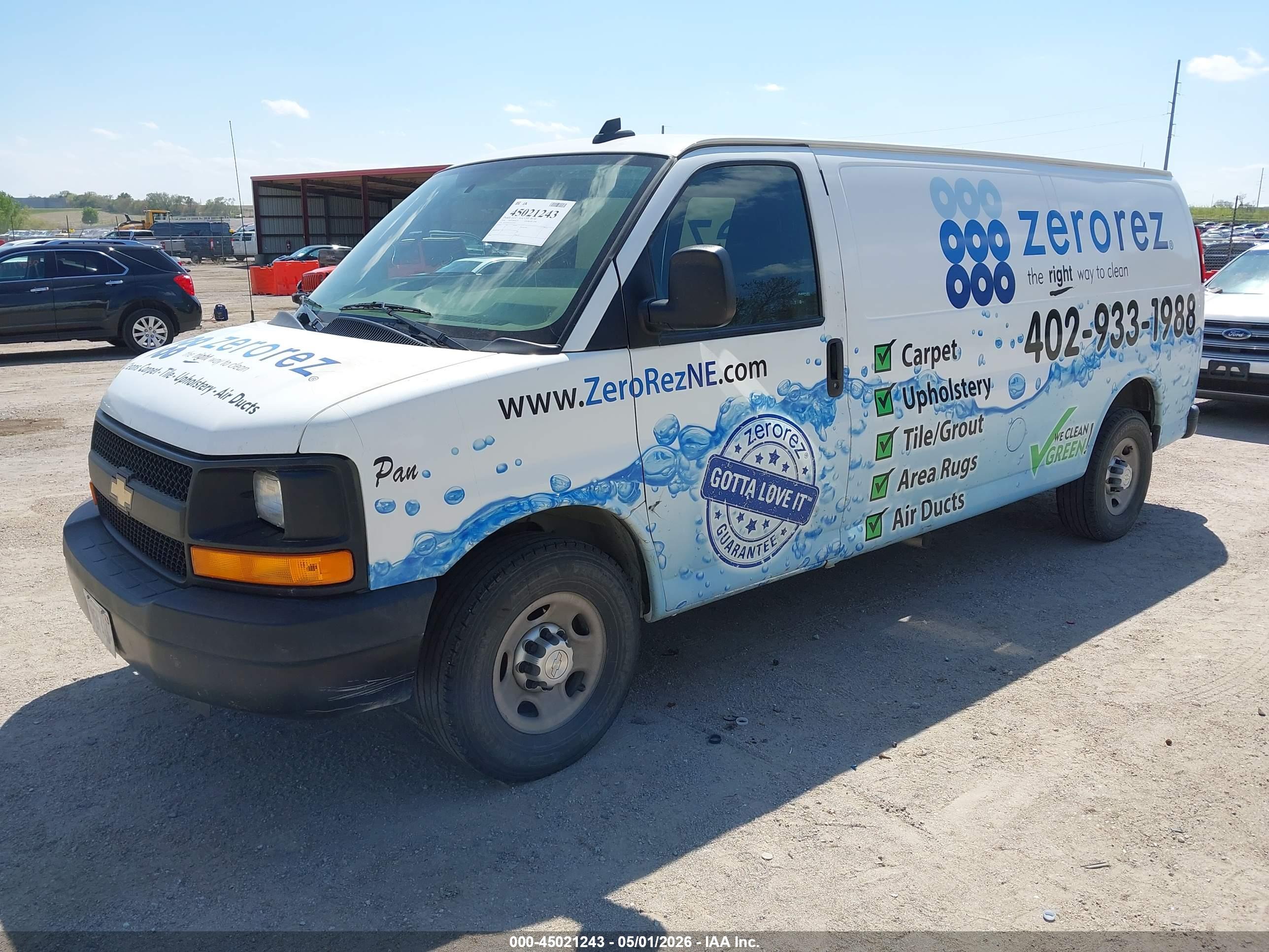 CHEVROLET EXPRESS image 2
